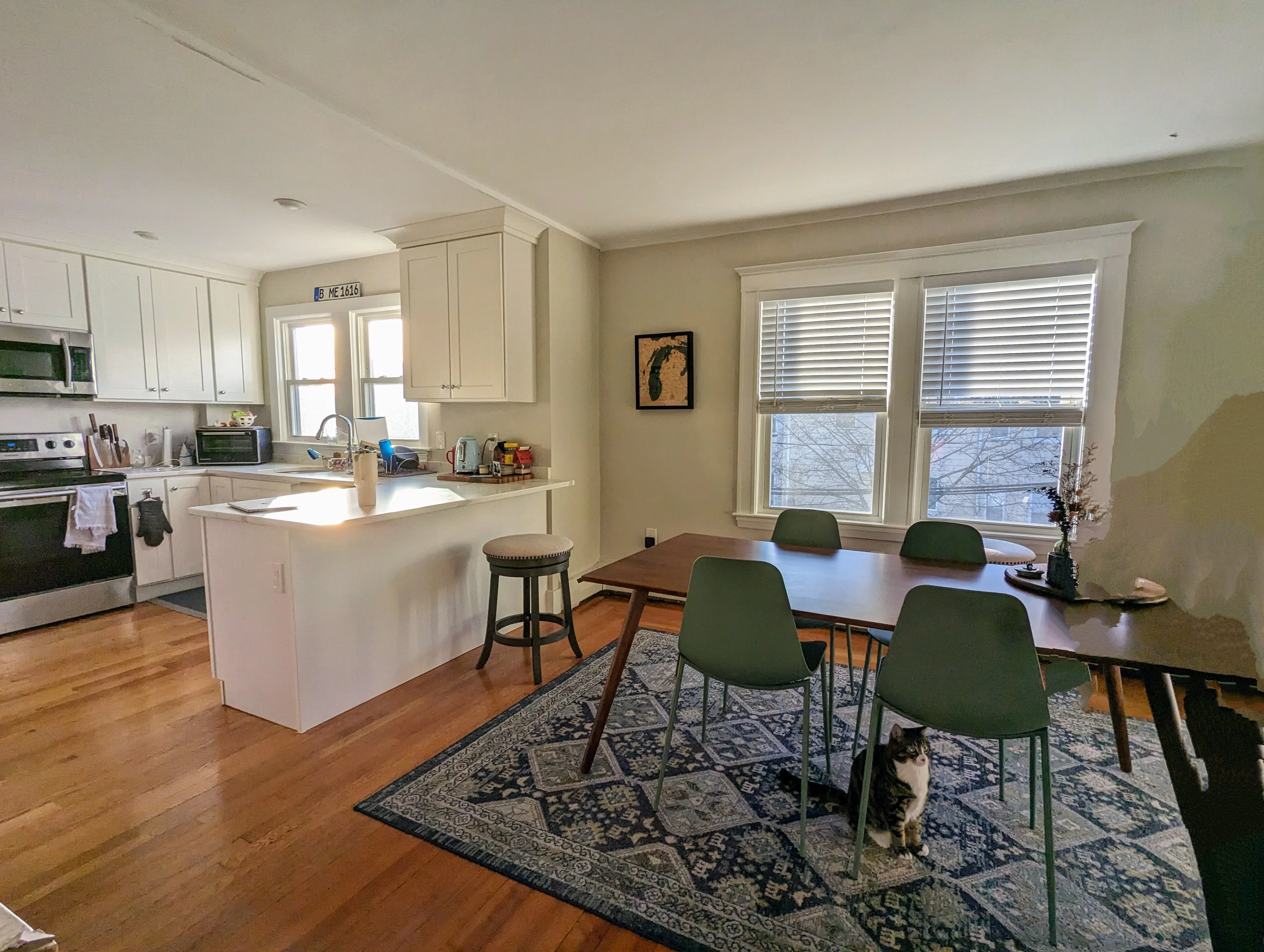 3 bed, 1 bath apartment for rent at 28 Fairmount Ave Unit 2, Teele Square — photo 2 of 21