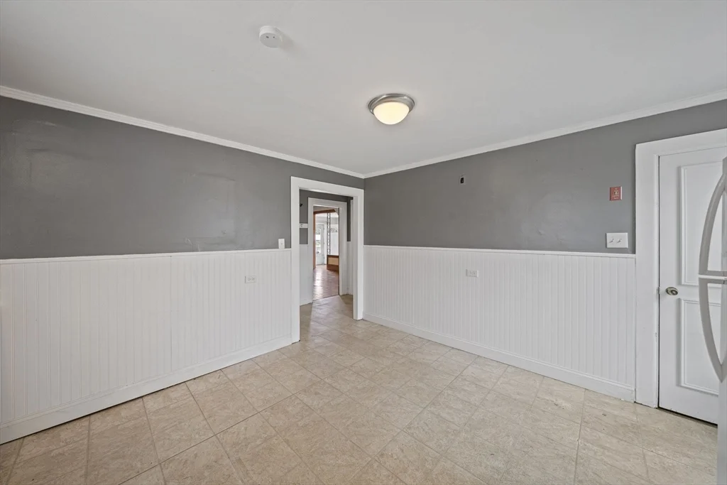 3 bed, 1 bath apartment for rent at 28 Federal Ave Unit 28, Quincy — photo 4 of 18