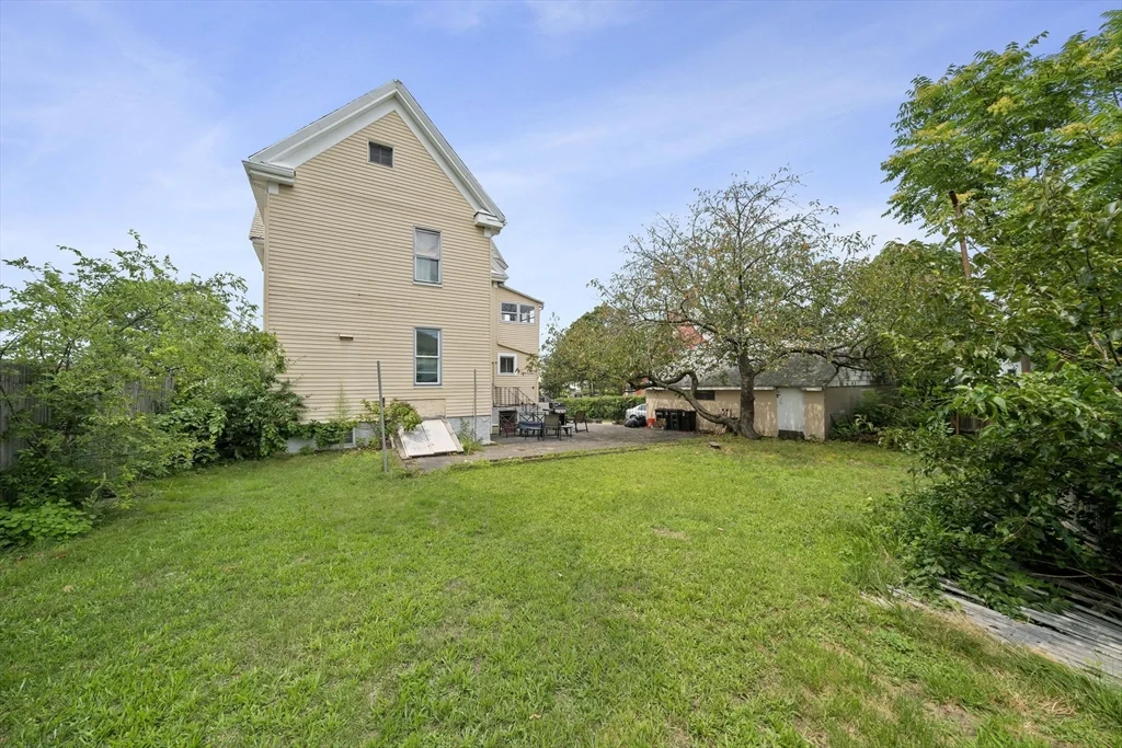 3 bed, 1 bath apartment for rent at 28 Federal Ave Unit 28, Quincy — photo 16 of 18