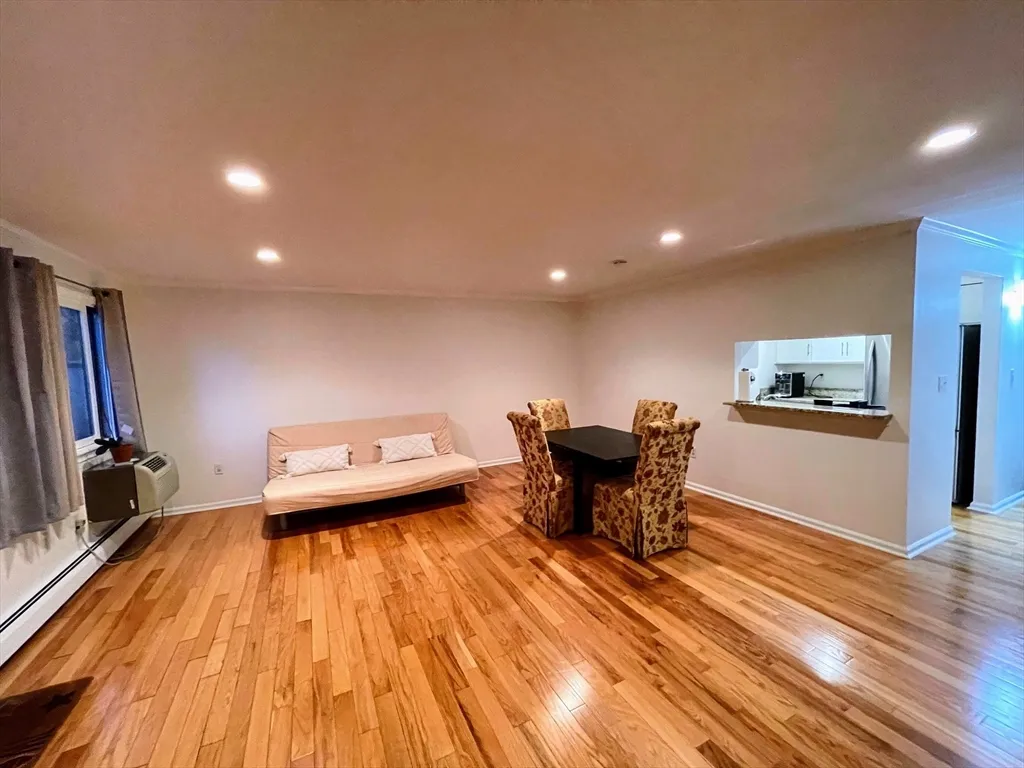 2 bed, 2 bath apartment for rent at 28 Federal St Unit 5, Salem — photo 2 of 28