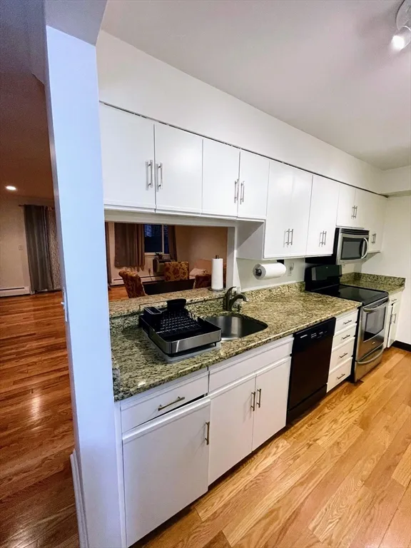 2 bed, 2 bath apartment for rent at 28 Federal St Unit 5, Salem — photo 3 of 28