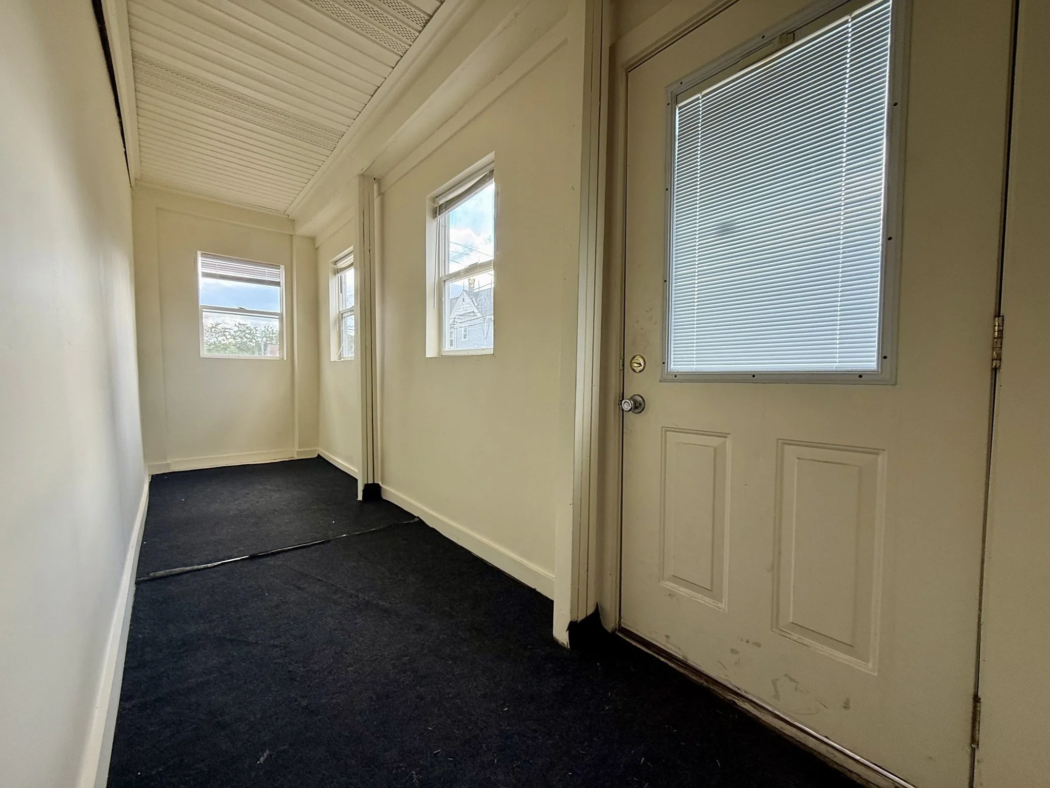 2 bed, 1 bath apartment for rent at 28 Fisher St Unit 28, North Attleboro — photo 2 of 13
