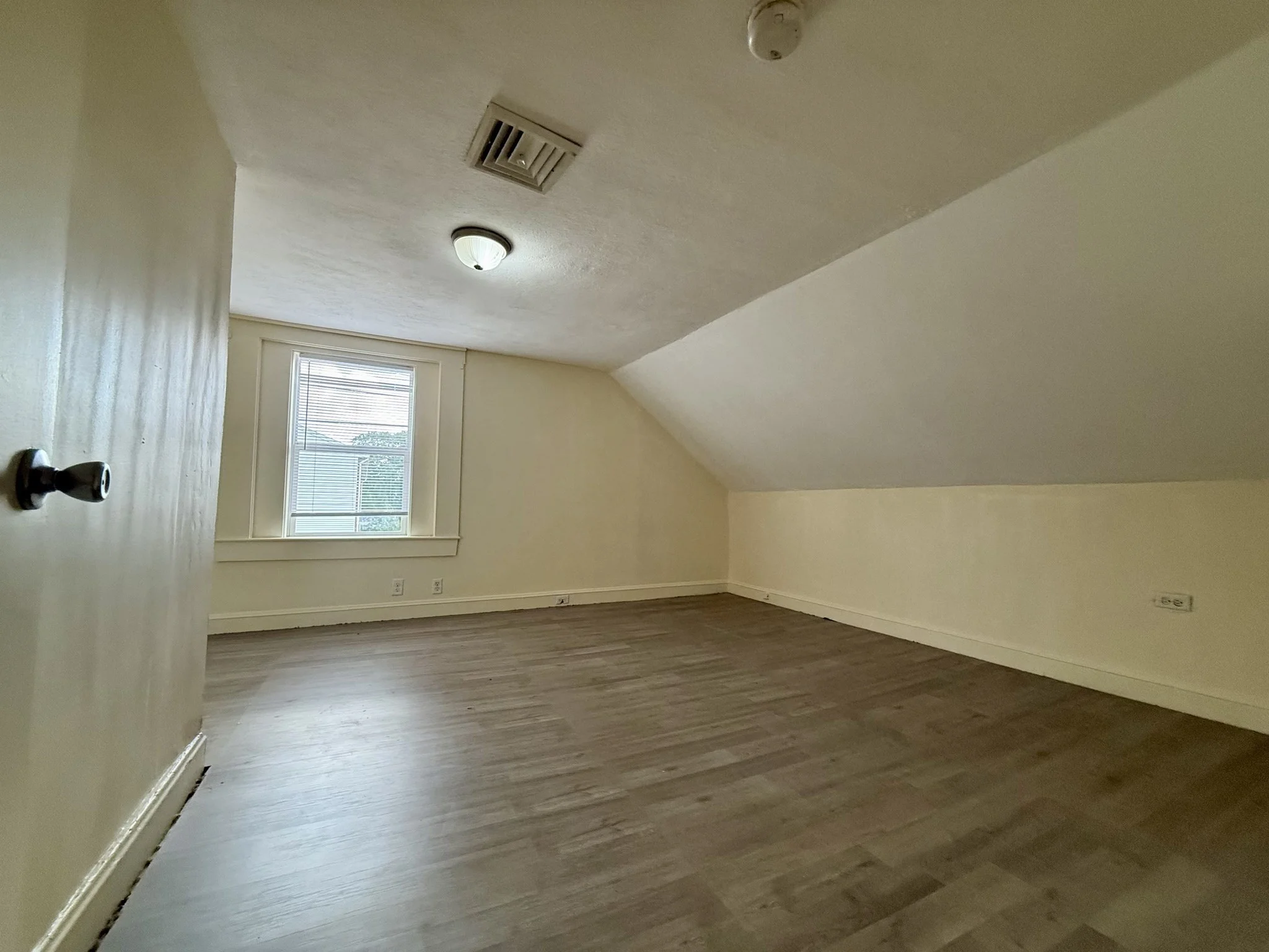 2 bed, 1 bath apartment for rent at 28 Fisher St Unit 28, North Attleboro — photo 10 of 13