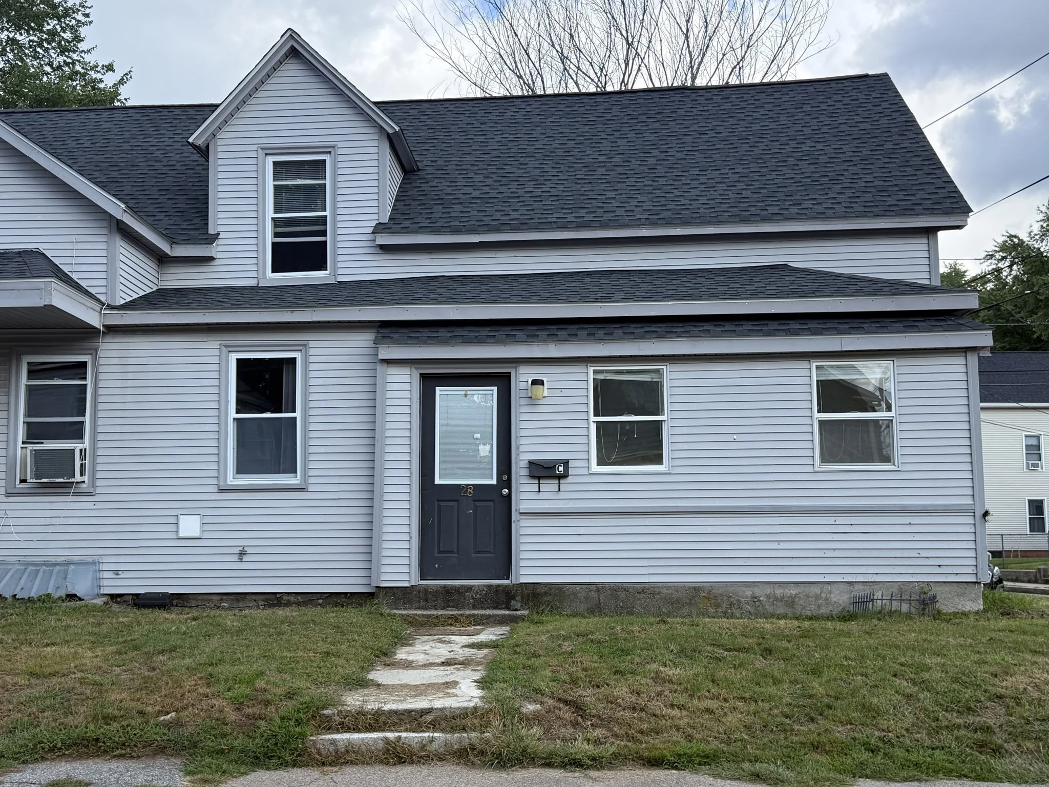 2 bed, 1 bath apartment for rent at 28 Fisher St Unit 28, North Attleboro