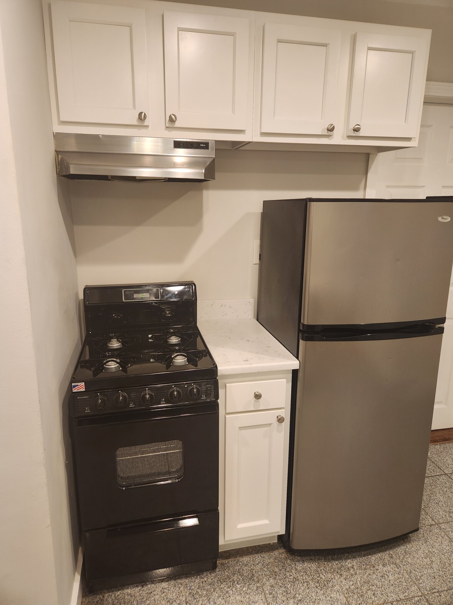 2 bed, 1 bath apartment for rent at 28 Fleet St Unit 14, North End — photo 14 of 30