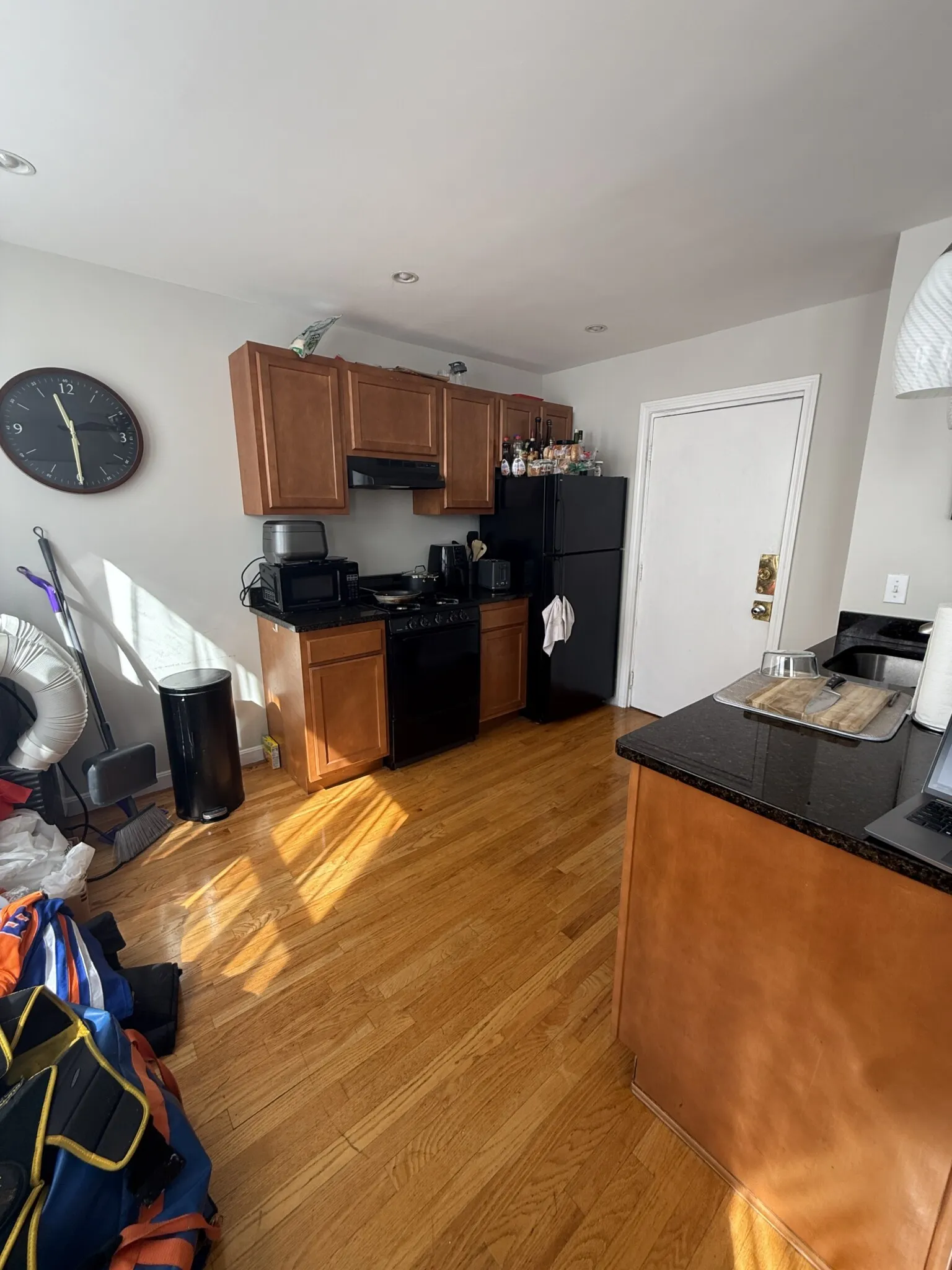 2 bed, 1 bath apartment for rent at 28 Fleet St Unit 16, North End — photo 3 of 34