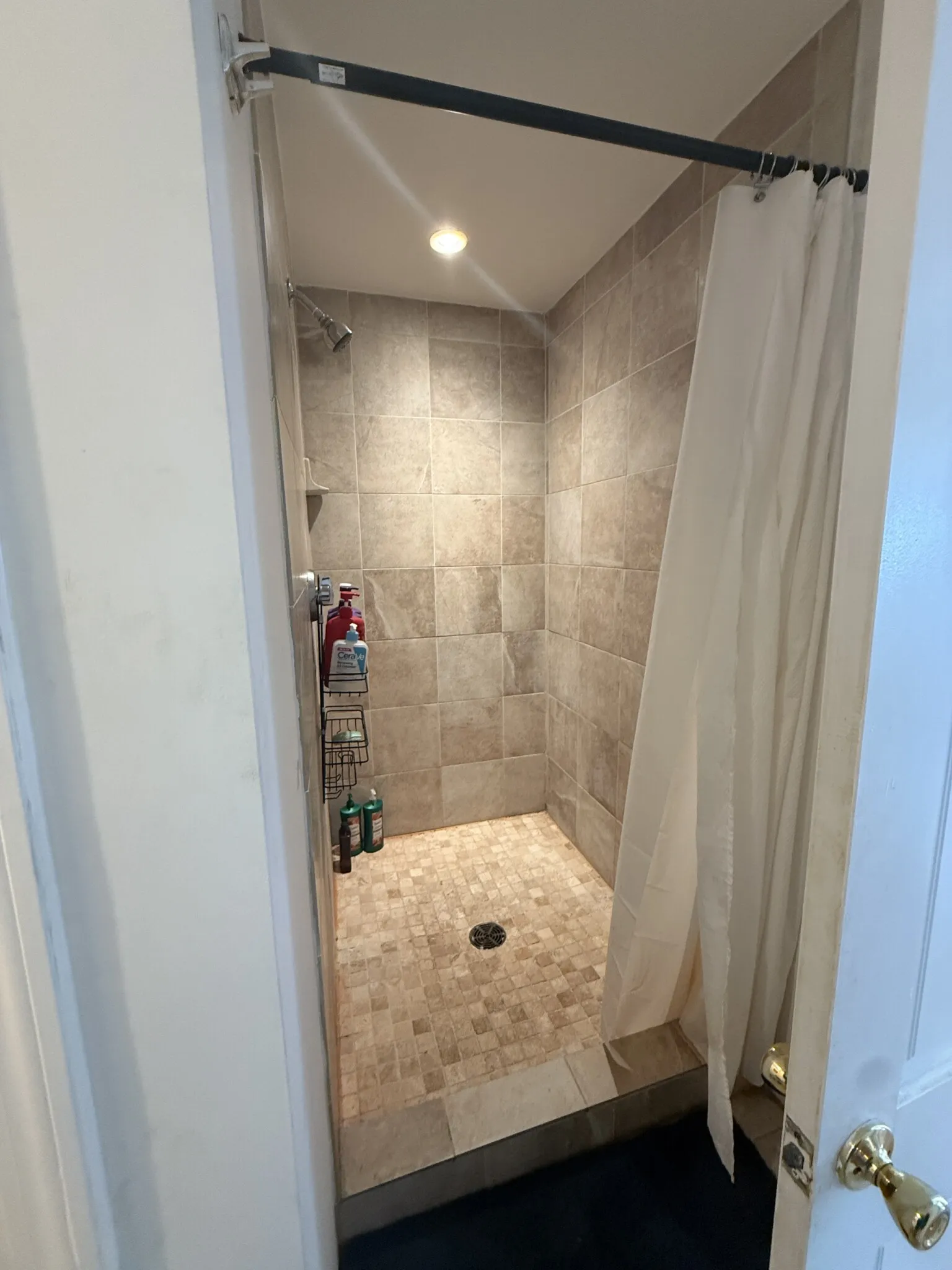 2 bed, 1 bath apartment for rent at 28 Fleet St Unit 16, North End — photo 21 of 34