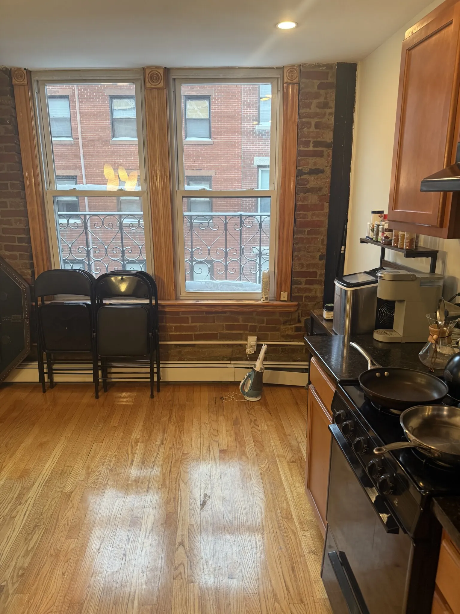 2 bed, 1 bath apartment for rent at 28 Fleet St Unit 16, North End — photo 5 of 34