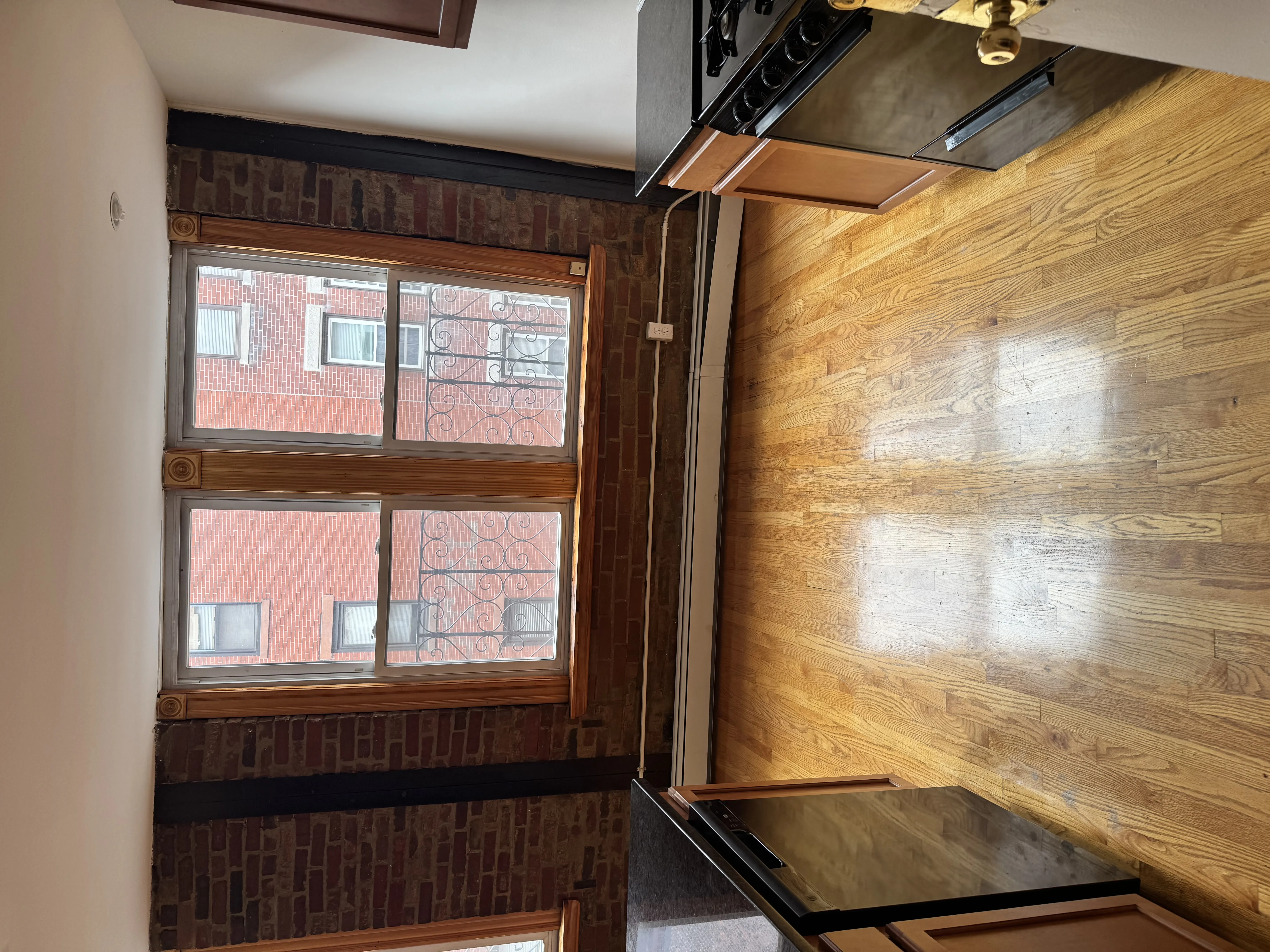 2 bed, 1 bath apartment for rent at 28 Fleet St Unit 16, North End