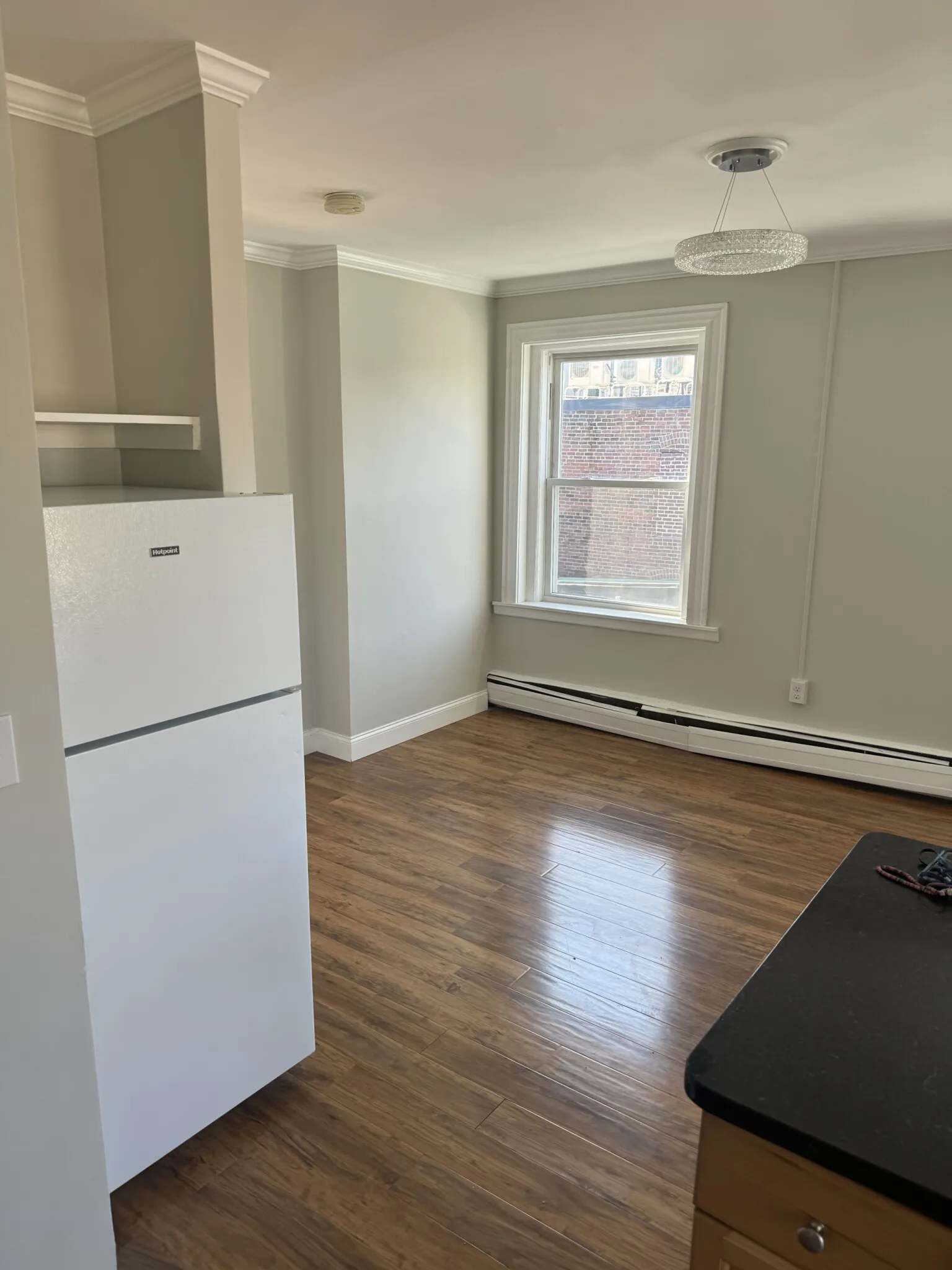 3 bed, 1 bath apartment for rent at 28 Fleet St Unit 28, North End — photo 9 of 29