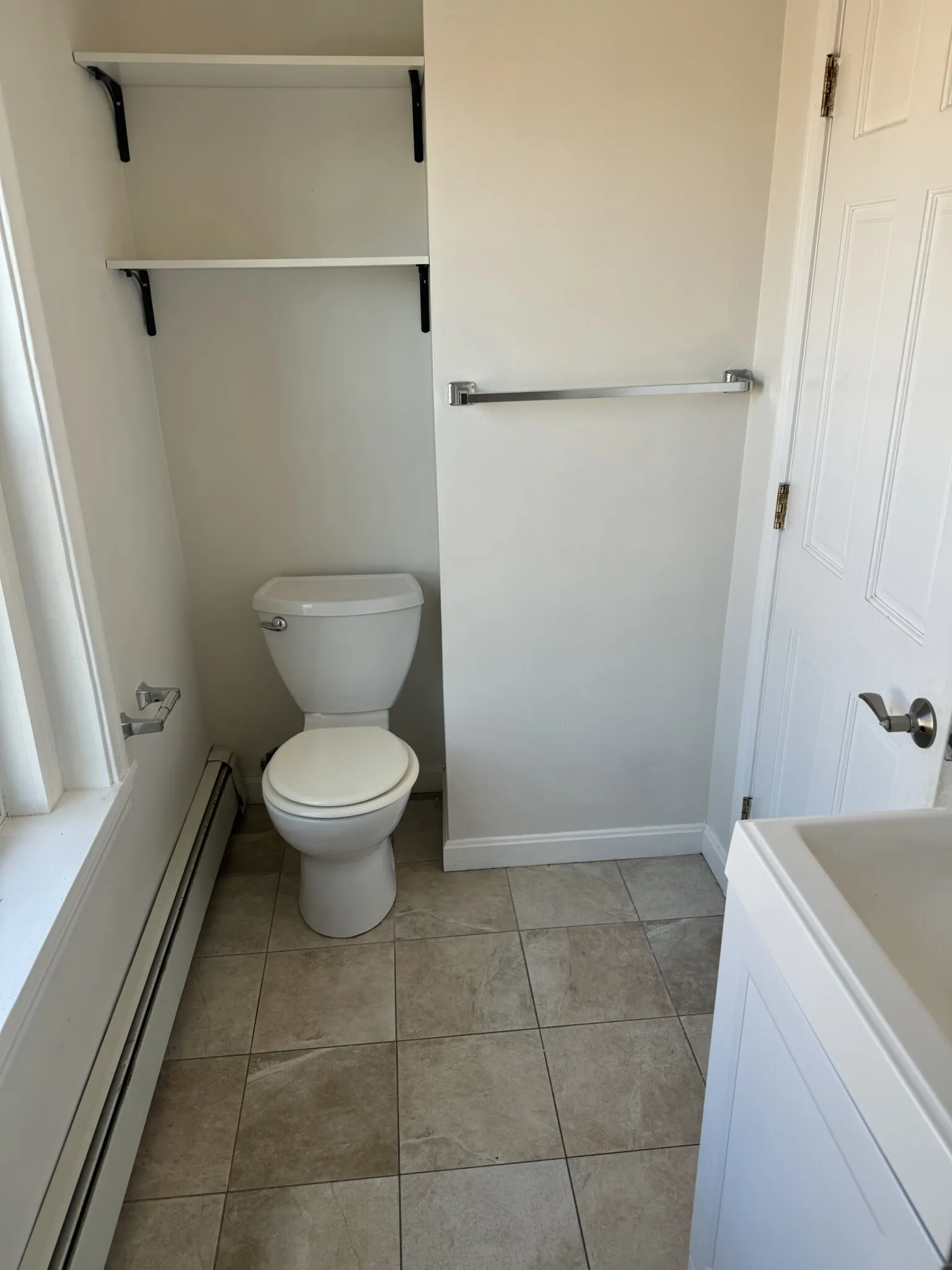 3 bed, 1 bath apartment for rent at 28 Fleet St Unit 28, North End — photo 11 of 29