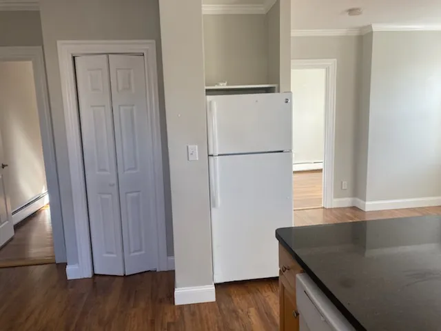 3 bed, 1 bath apartment for rent at 28 Fleet St Unit 28, North End — photo 23 of 29