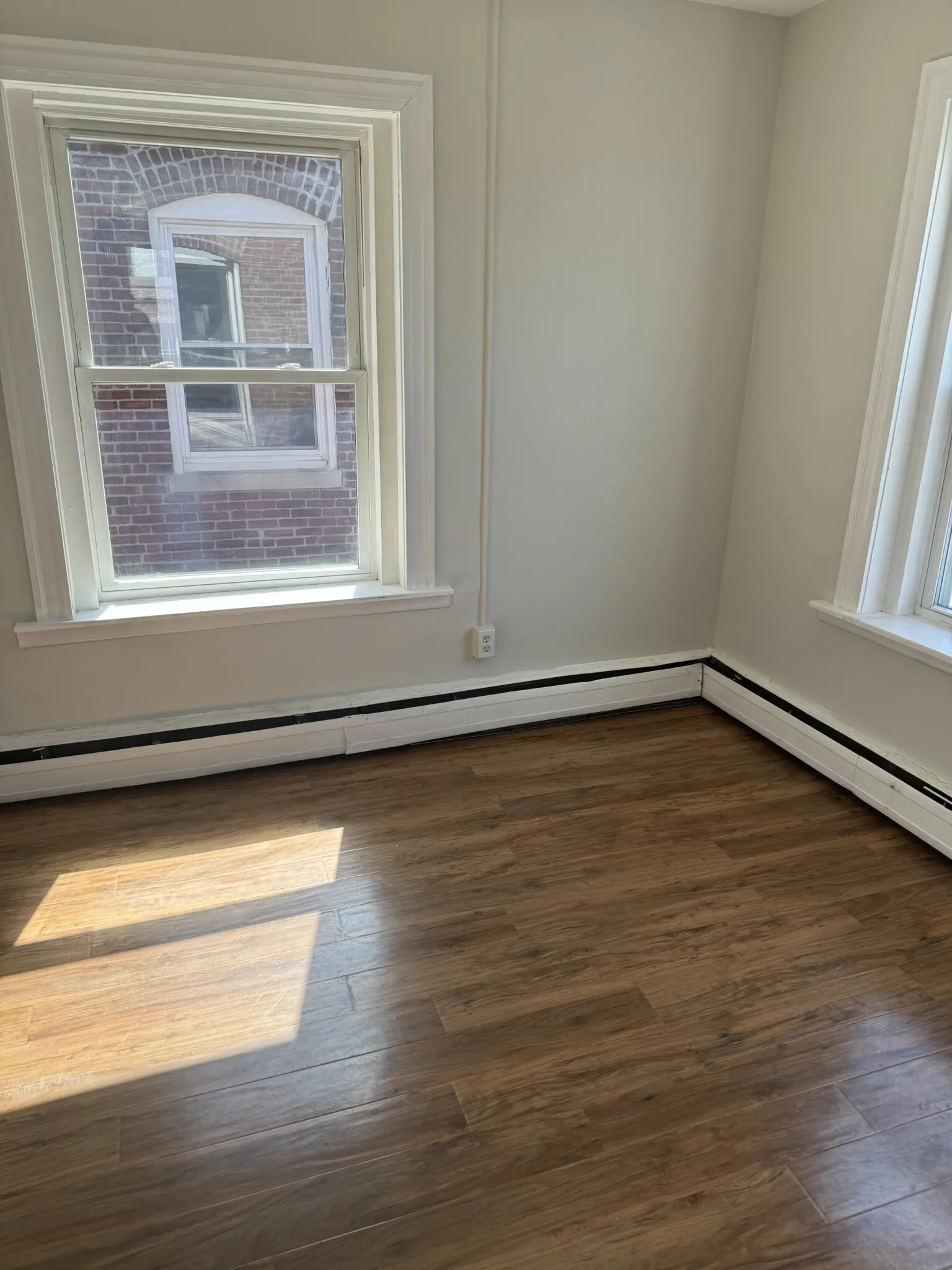 3 bed, 1 bath apartment for rent at 28 Fleet St Unit 28, North End — photo 7 of 29