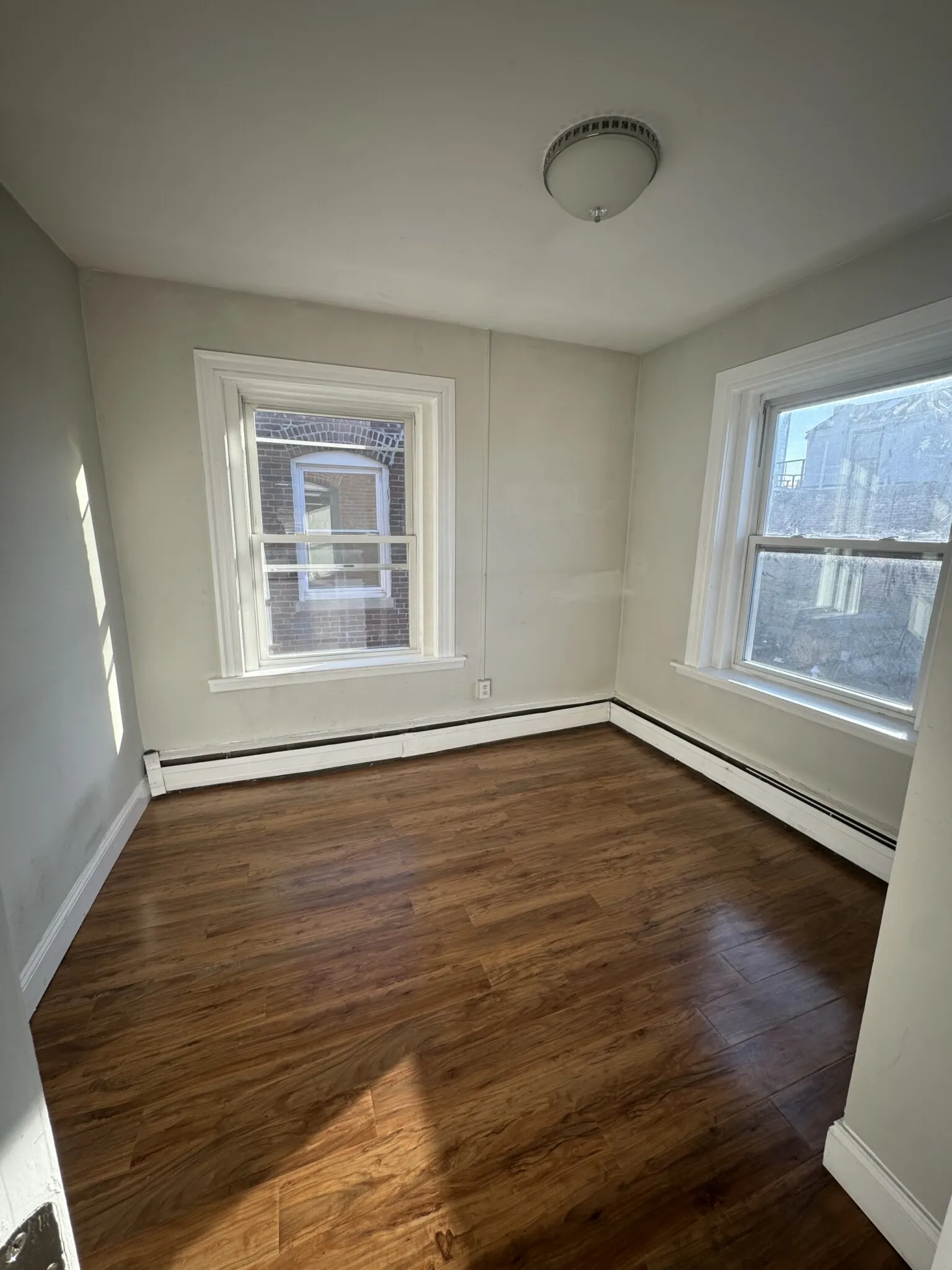 3 bed, 1 bath apartment for rent at 28 Fleet St Unit 28, North End — photo 13 of 29