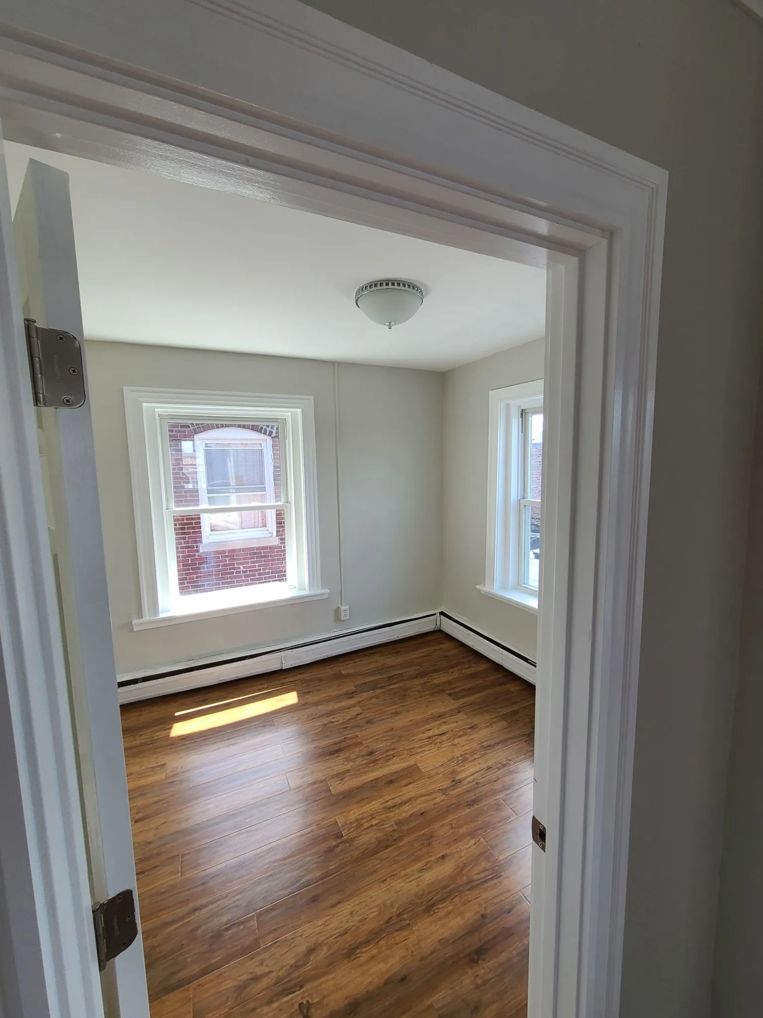 3 bed, 1 bath apartment for rent at 28 Fleet St Unit 28, North End — photo 25 of 29