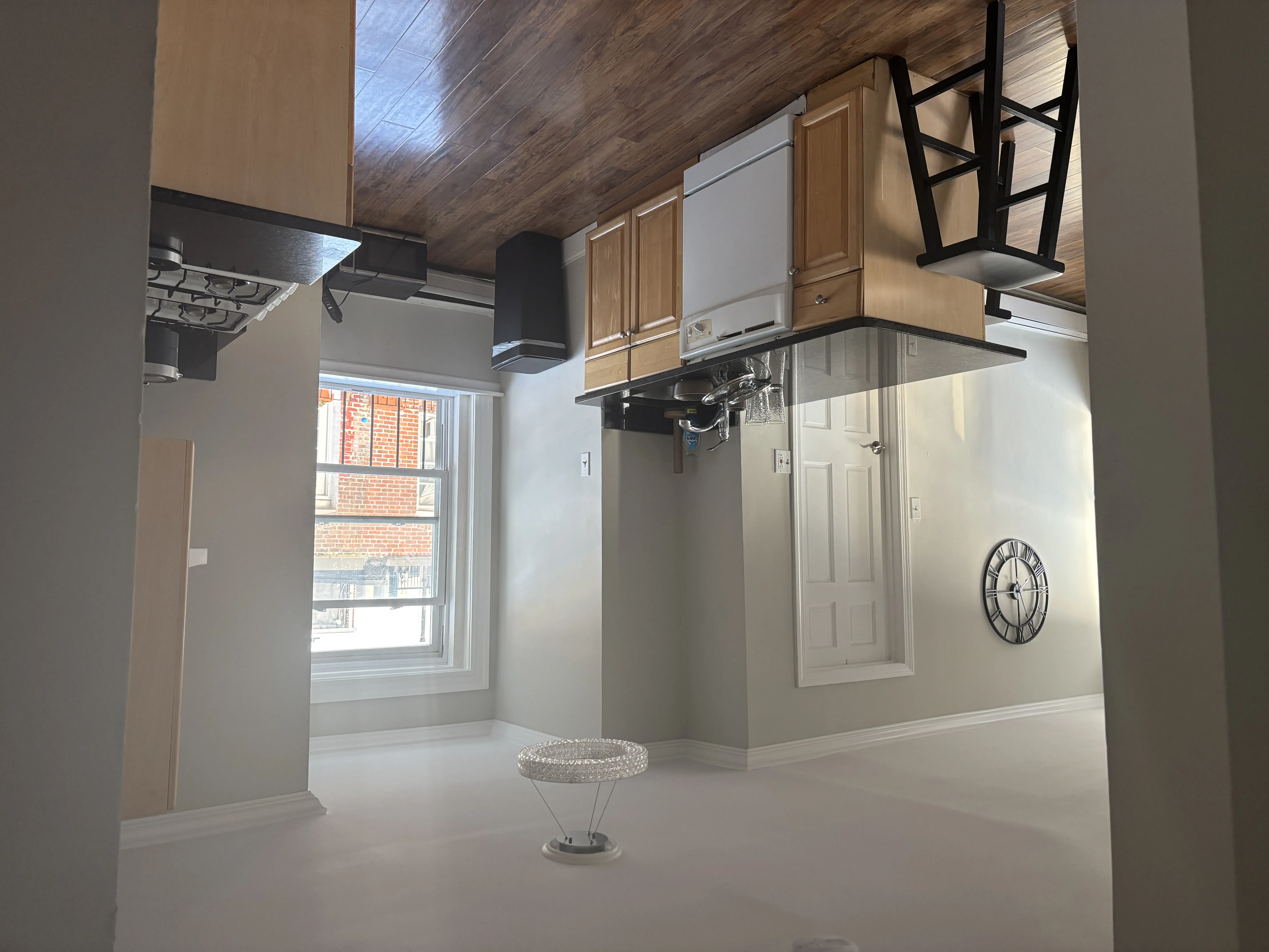 3 bed, 1 bath apartment for rent at 28 Fleet St Unit 28, North End