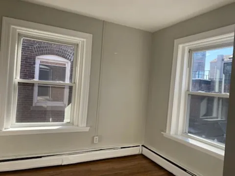 3 bed, 1 bath apartment for rent at 28 Fleet St Unit 28, North End — photo 20 of 29