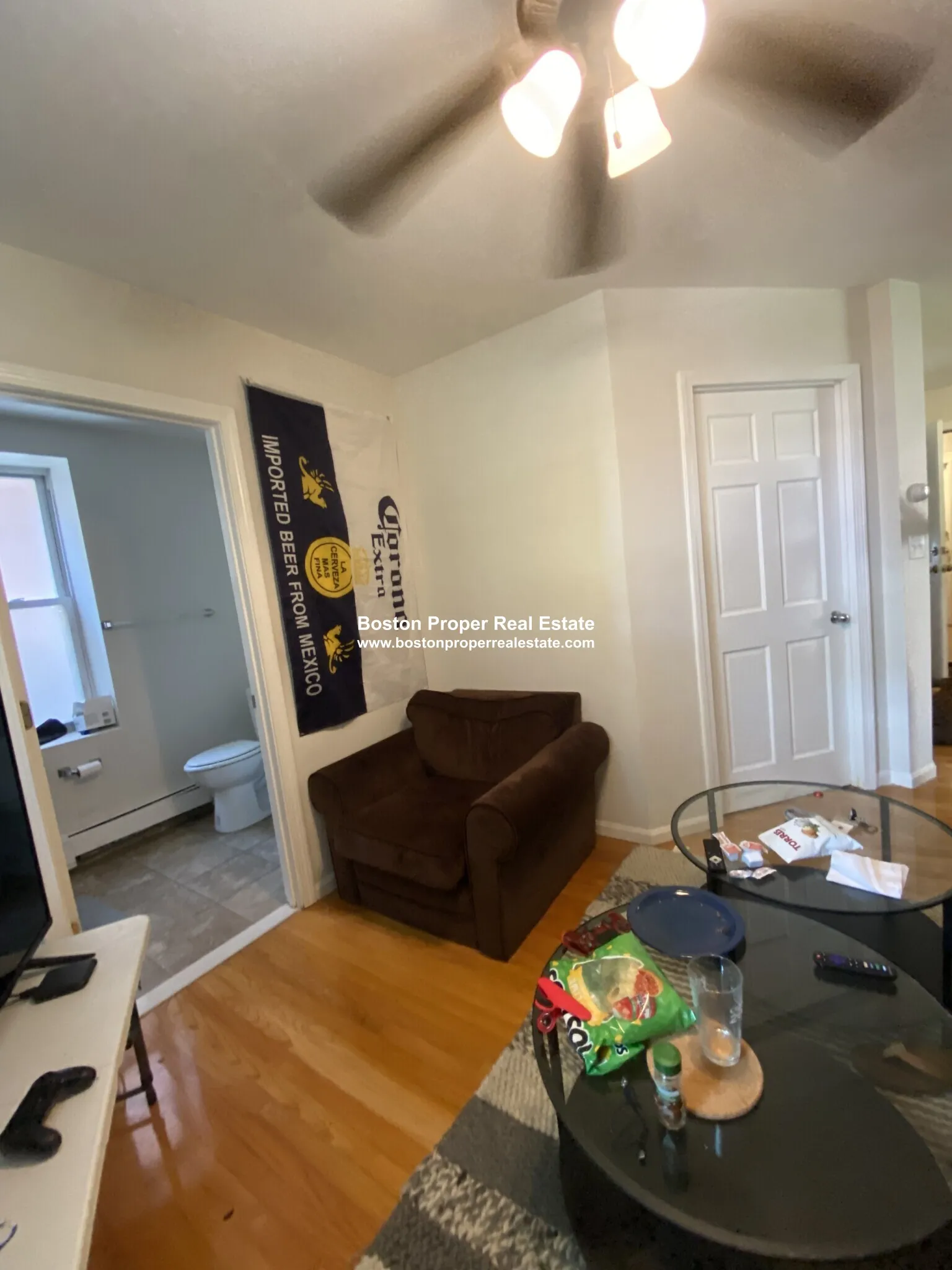 3 bed, 1 bath apartment for rent at 28 Fleet St Unit 3, North End — photo 3 of 36