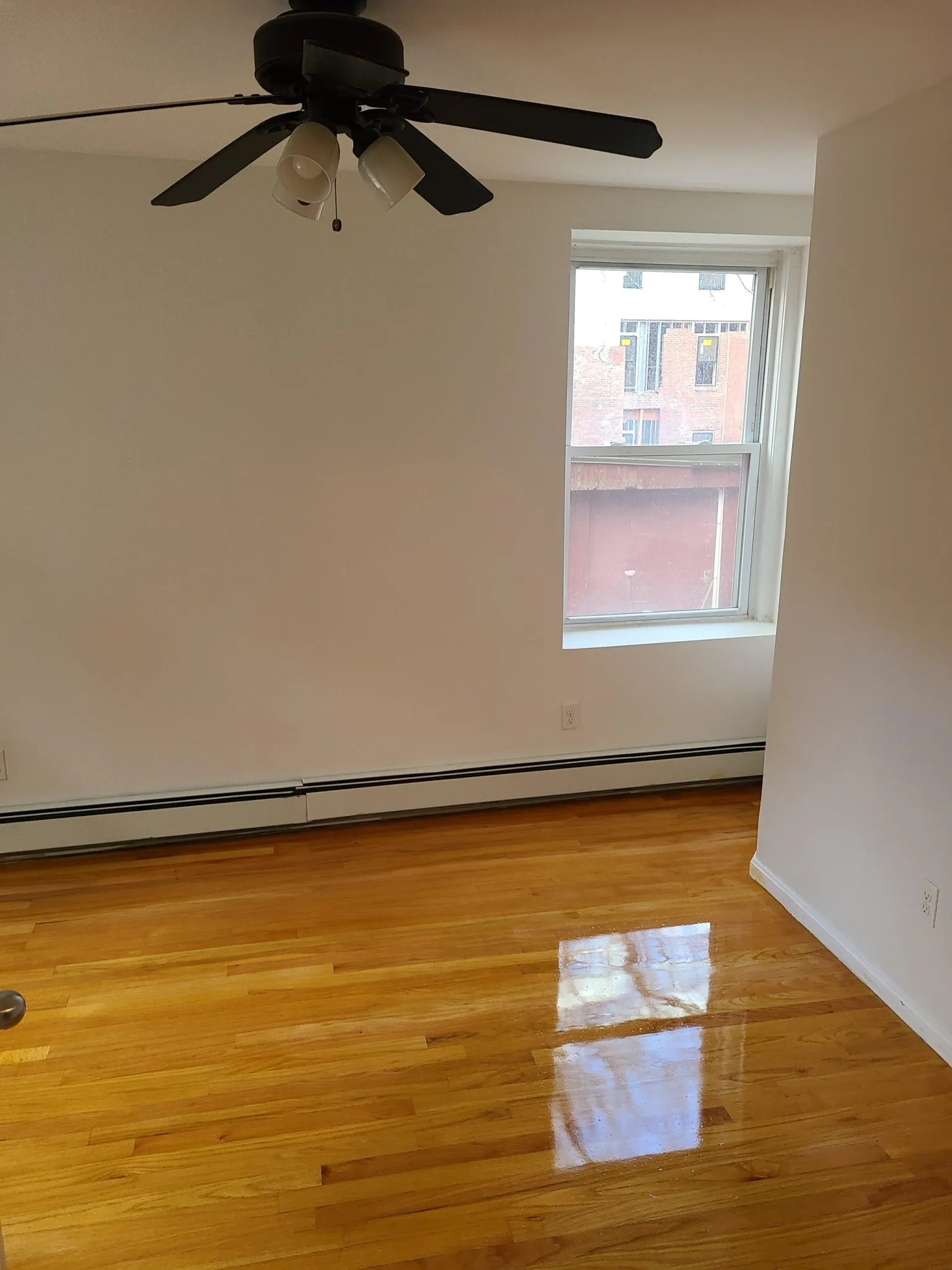 3 bed, 1 bath apartment for rent at 28 Fleet St Unit 3, North End — photo 31 of 36