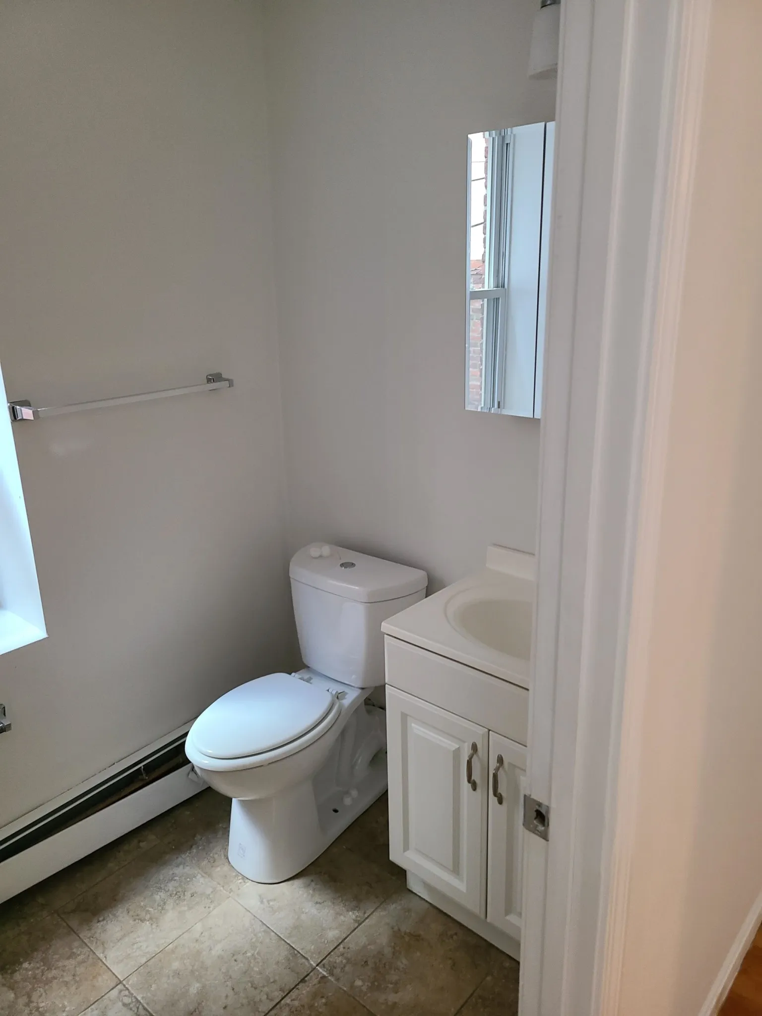 3 bed, 1 bath apartment for rent at 28 Fleet St Unit 3, North End — photo 34 of 36
