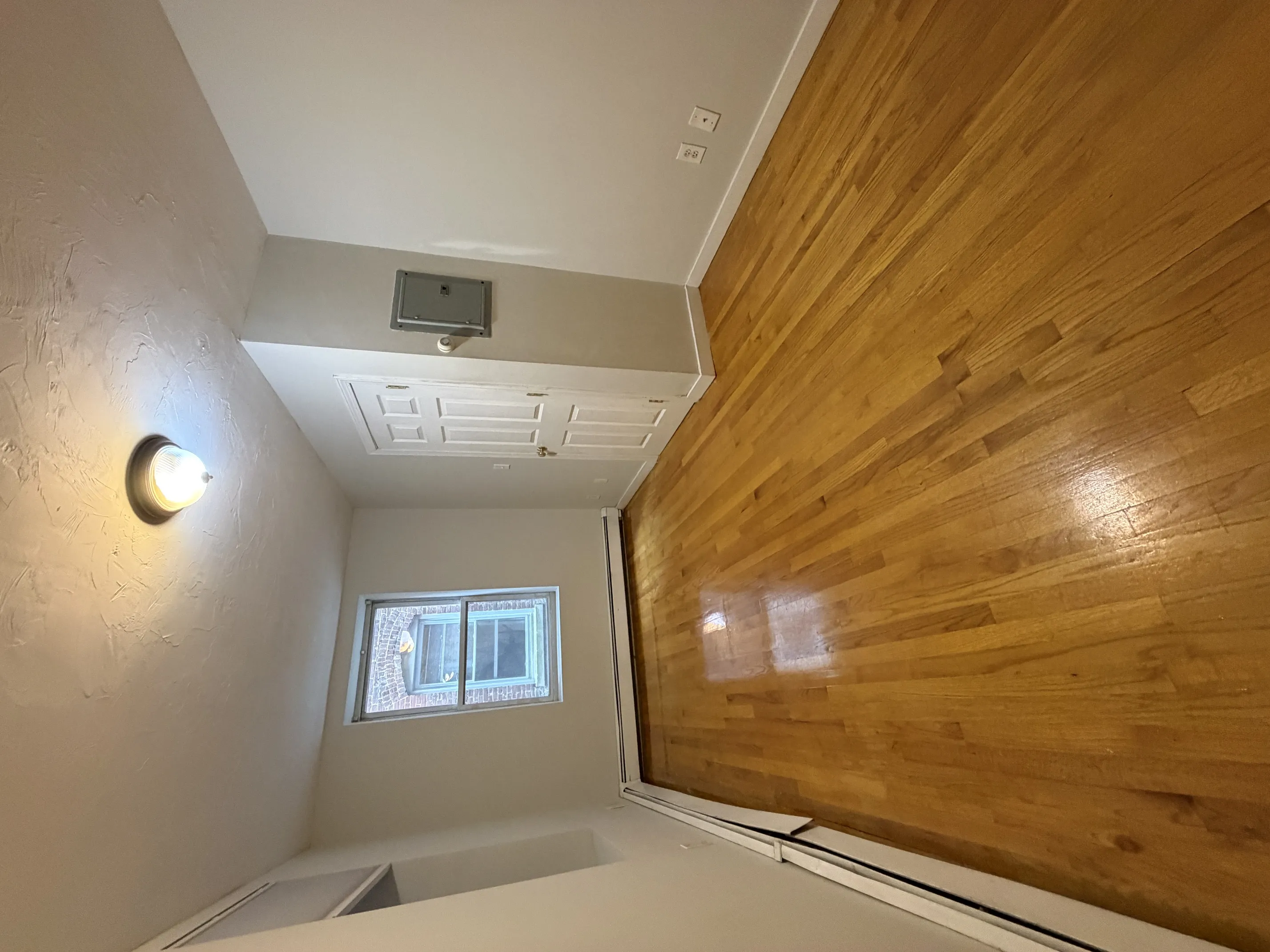 1 bed, 1 bath apartment for rent at 28 Fleet St Unit 9, North End — photo 4 of 8