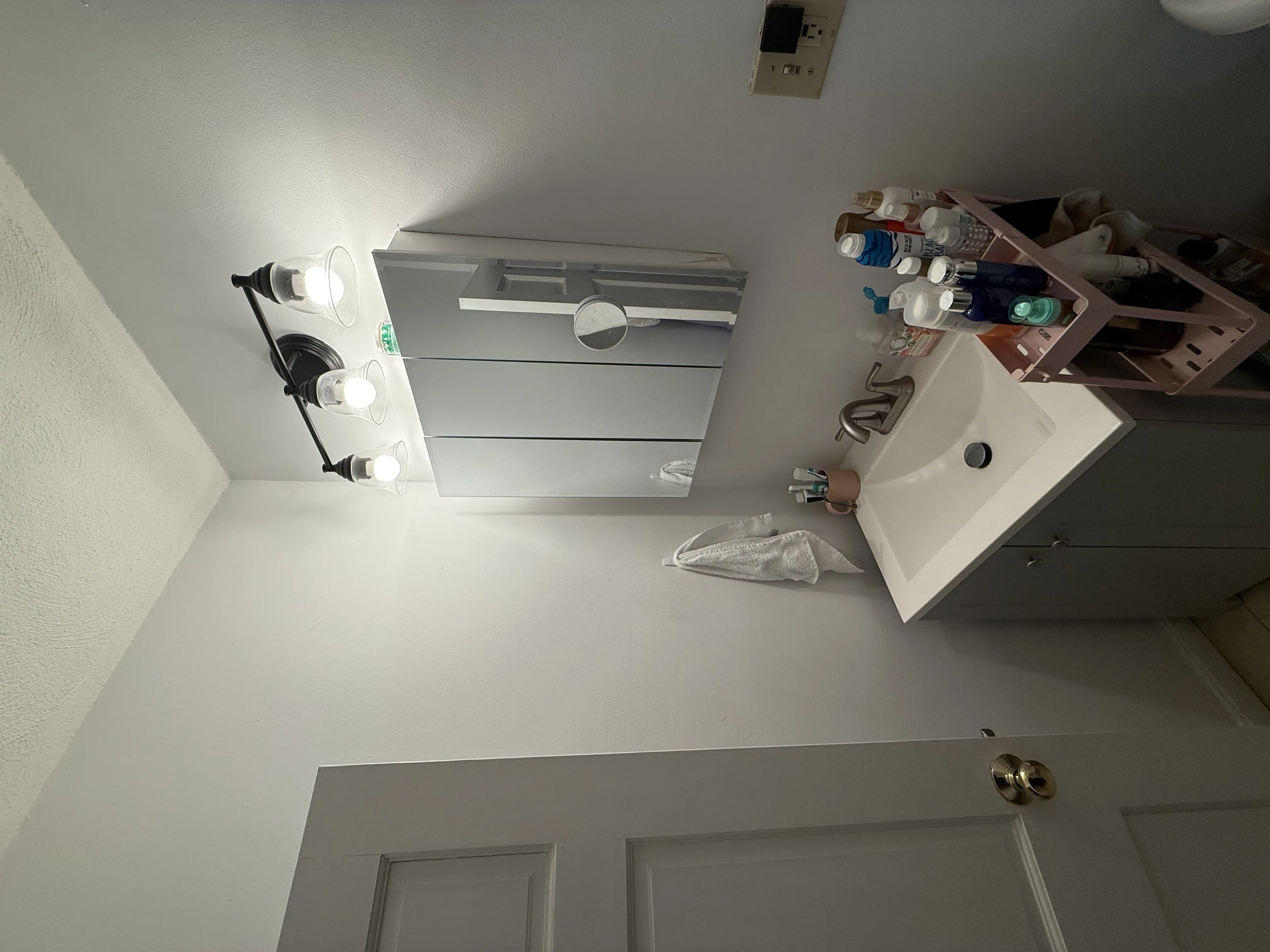 3 bed, 2 bath apartment for rent at 28 Fleet St Unit A, North End — photo 2 of 73
