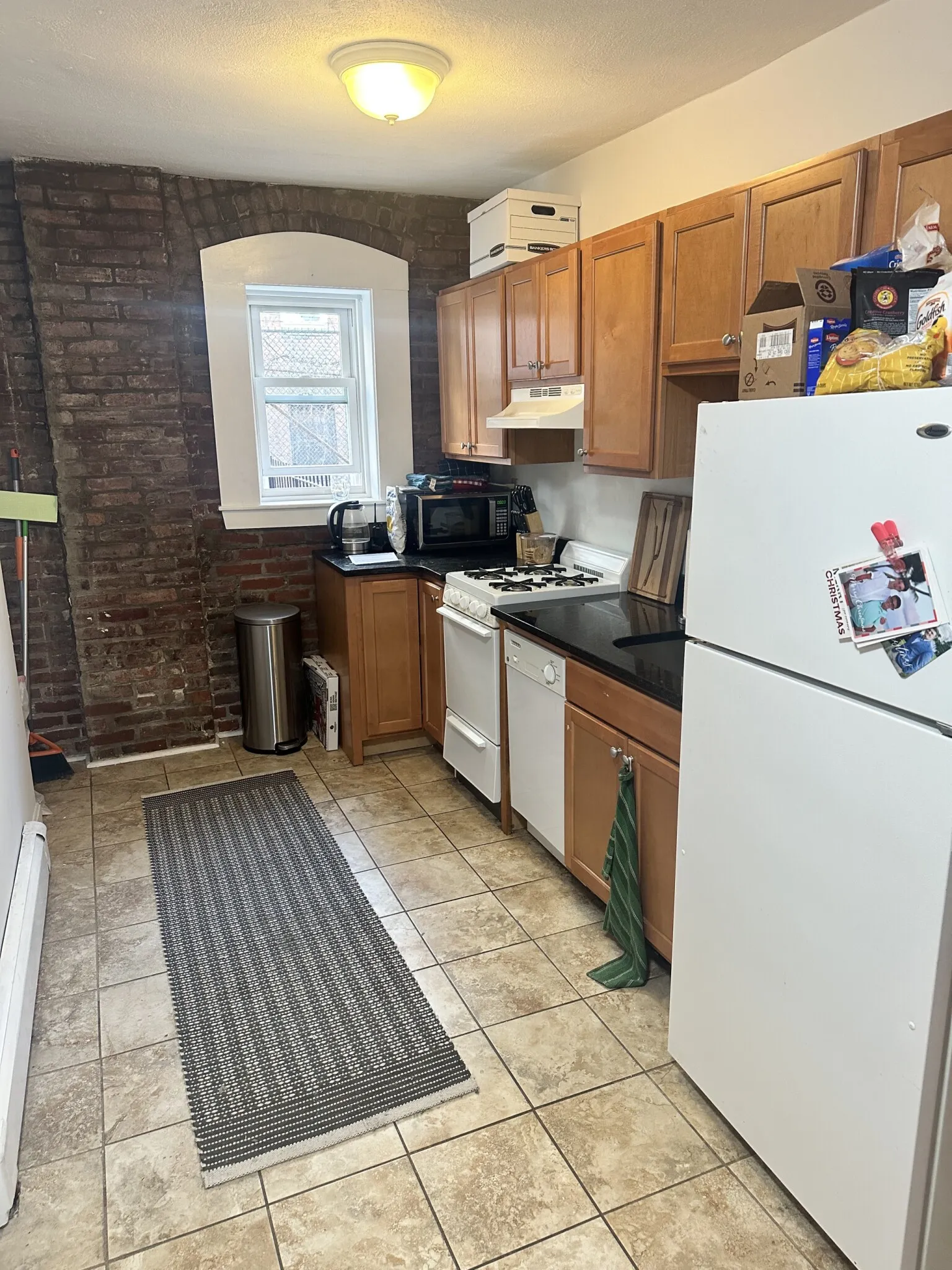 3 bed, 2 bath apartment for rent at 28 Fleet St Unit A, North End — photo 26 of 73