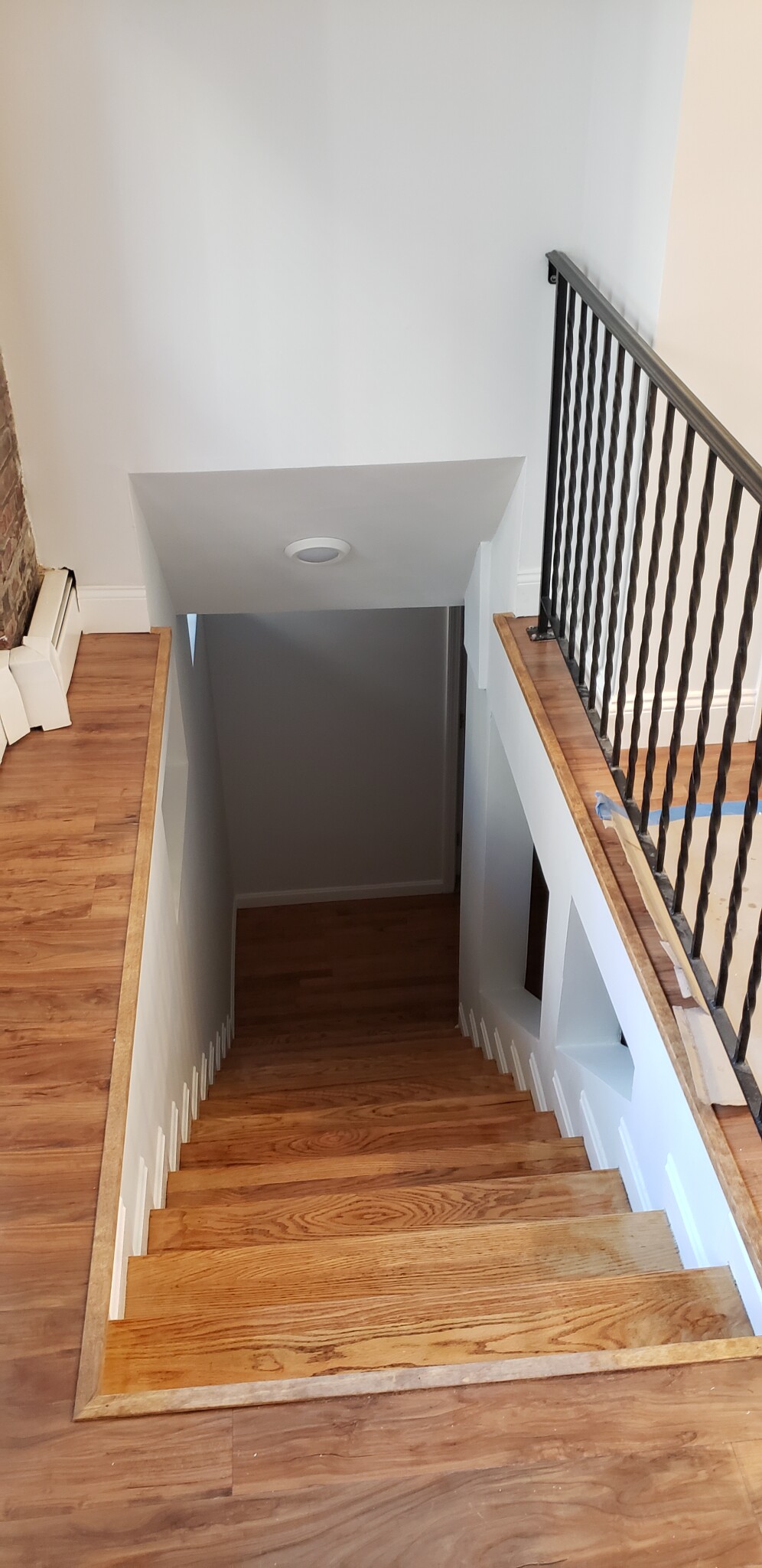 3 bed, 2 bath apartment for rent at 28 Fleet St Unit B, North End — photo 4 of 19