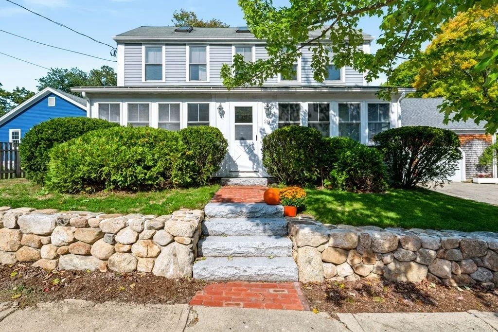 3 bed, 2 bath apartment for rent at 28 Forrester St Unit 28, Newburyport — photo 1 of 42