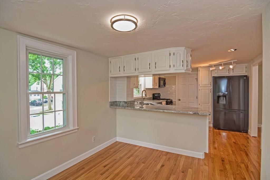 4 bed, 2 bath apartment for rent at 28 Fuller Ter Unit 2, West Newton — photo 10 of 13