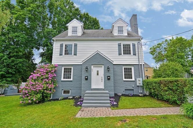 4 bed, 2 bath apartment for rent at 28 Fuller Ter Unit 2, West Newton — photo 1 of 13