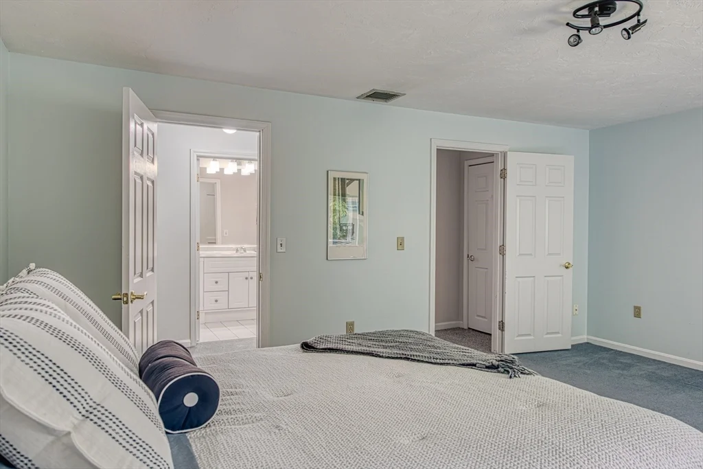 2 bed, 1 bath apartment for rent at 28 Gaslight Ln Unit 28, Easton — photo 13 of 38