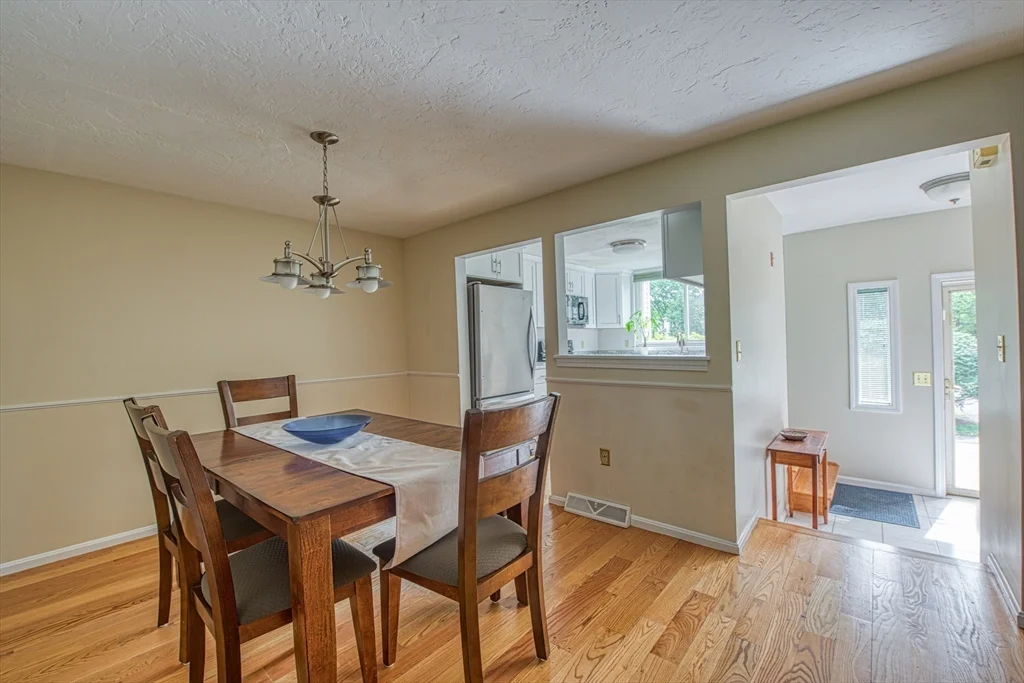 2 bed, 1 bath apartment for rent at 28 Gaslight Ln Unit 28, Easton — photo 7 of 38