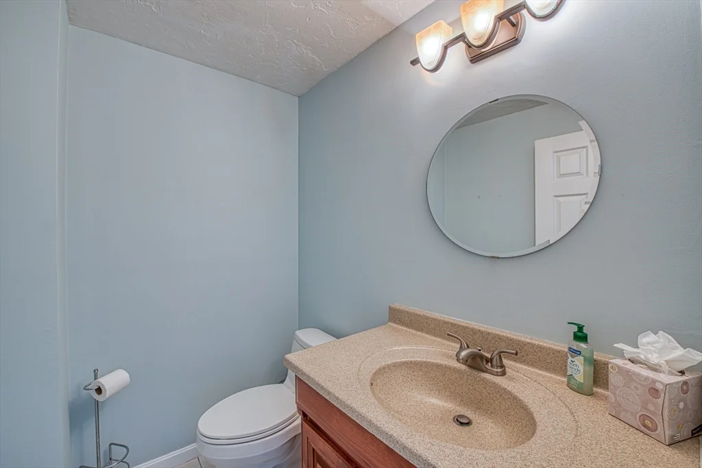 2 bed, 1 bath apartment for rent at 28 Gaslight Ln Unit 28, Easton — photo 11 of 38