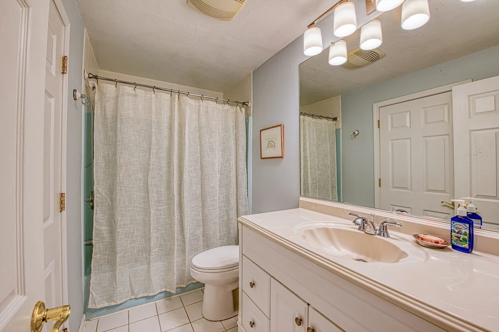 2 bed, 1 bath apartment for rent at 28 Gaslight Ln Unit 28, Easton — photo 19 of 38