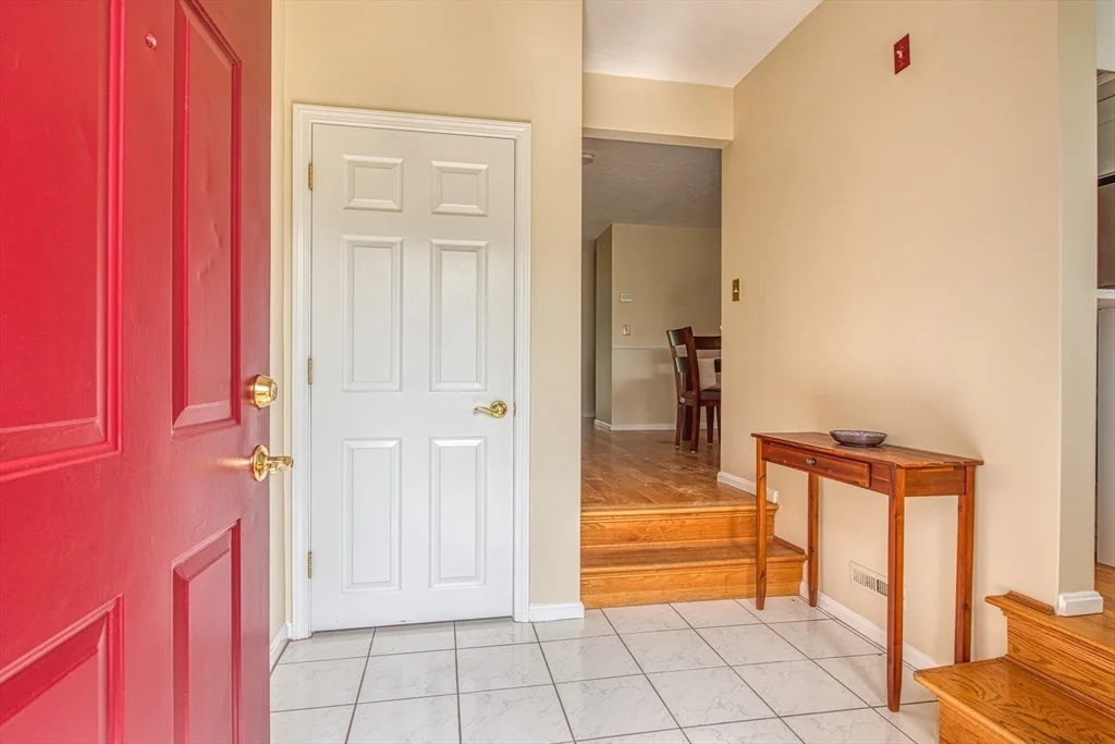 2 bed, 1 bath apartment for rent at 28 Gaslight Ln Unit 28, Easton — photo 4 of 38