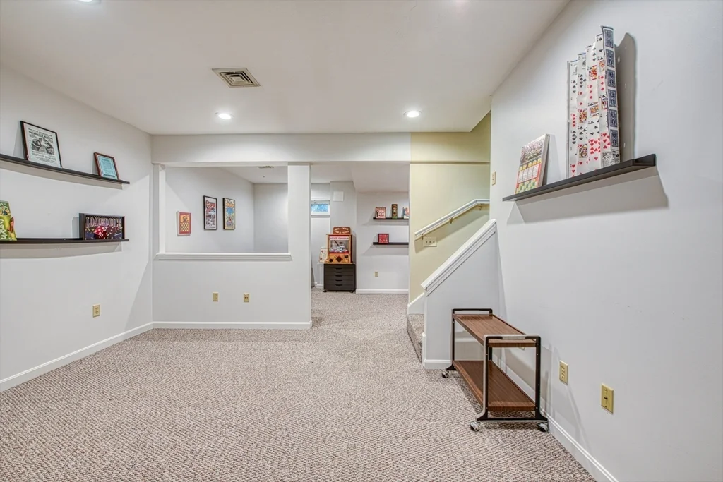 2 bed, 1 bath apartment for rent at 28 Gaslight Ln Unit 28, Easton — photo 21 of 38