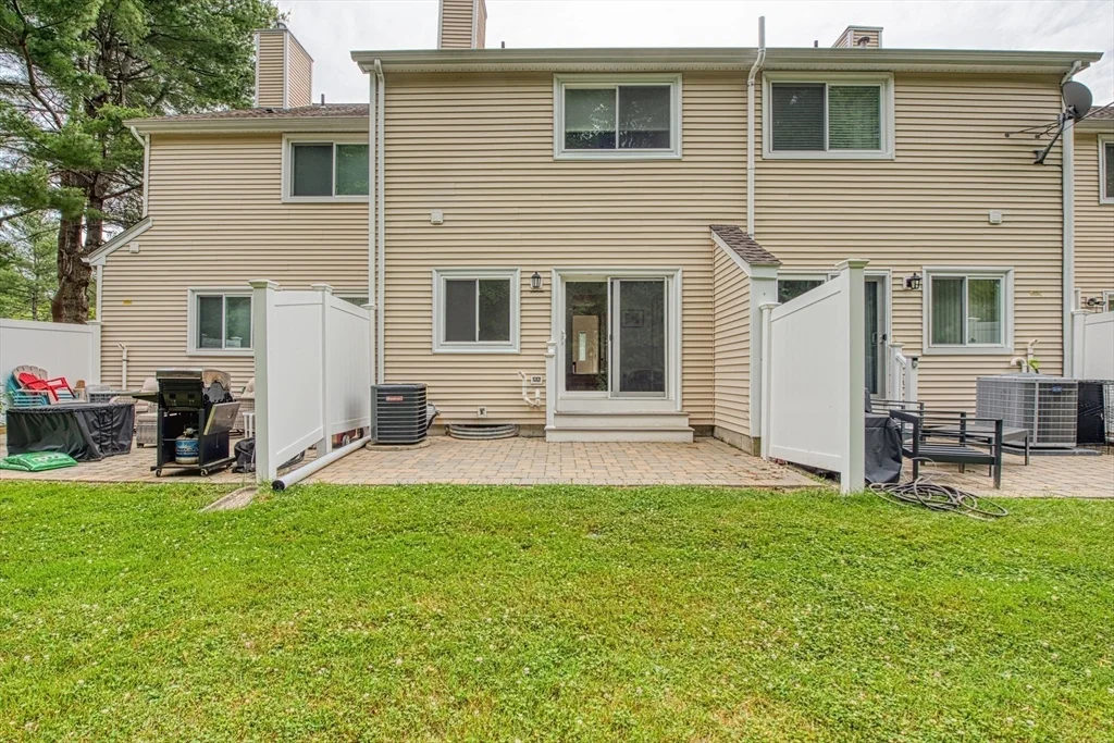 2 bed, 1 bath apartment for rent at 28 Gaslight Ln Unit 28, Easton — photo 26 of 38