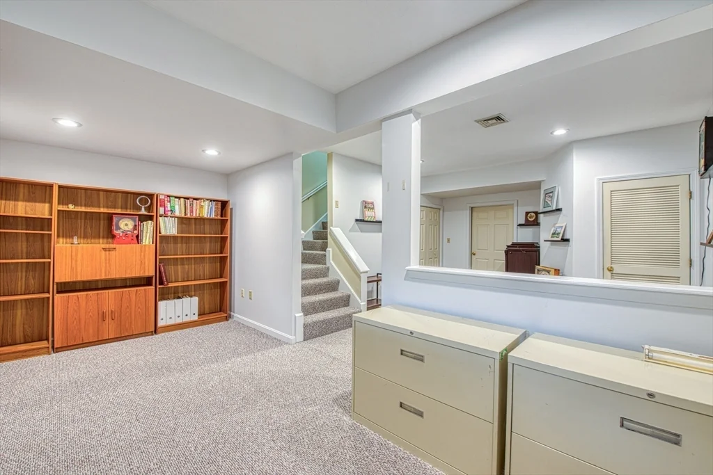 2 bed, 1 bath apartment for rent at 28 Gaslight Ln Unit 28, Easton — photo 24 of 38