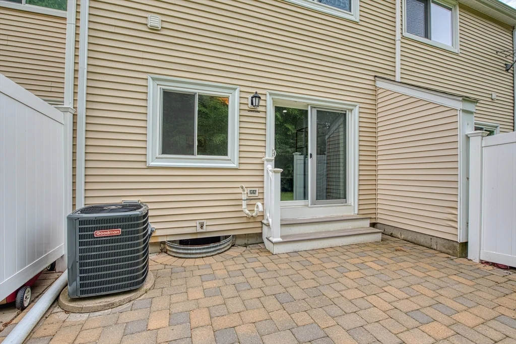 2 bed, 1 bath apartment for rent at 28 Gaslight Ln Unit 28, Easton — photo 27 of 38