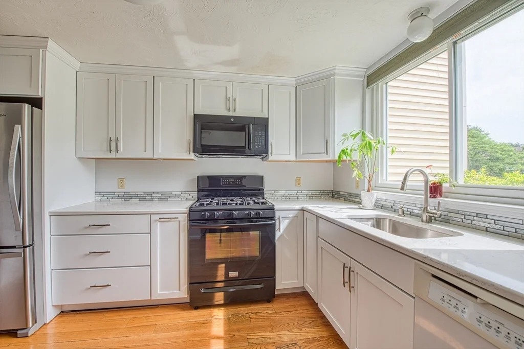 2 bed, 1 bath apartment for rent at 28 Gaslight Ln Unit 28, Easton