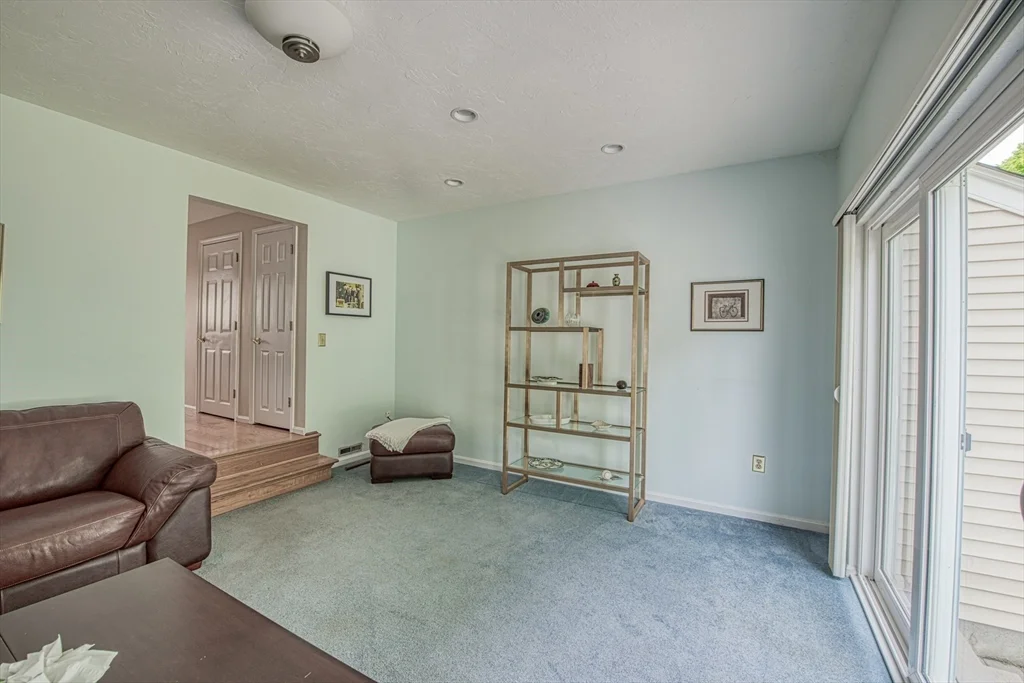 2 bed, 1 bath apartment for rent at 28 Gaslight Ln Unit 28, Easton — photo 10 of 38