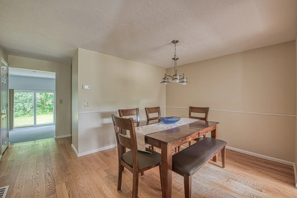 2 bed, 1 bath apartment for rent at 28 Gaslight Ln Unit 28, Easton — photo 8 of 38