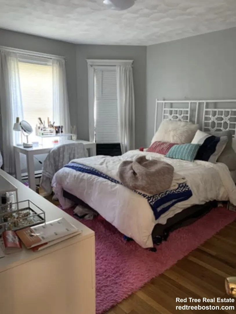 5 bed, 2 bath apartment for rent at 28 Gerald Rd Unit 1, Brighton — photo 4 of 9