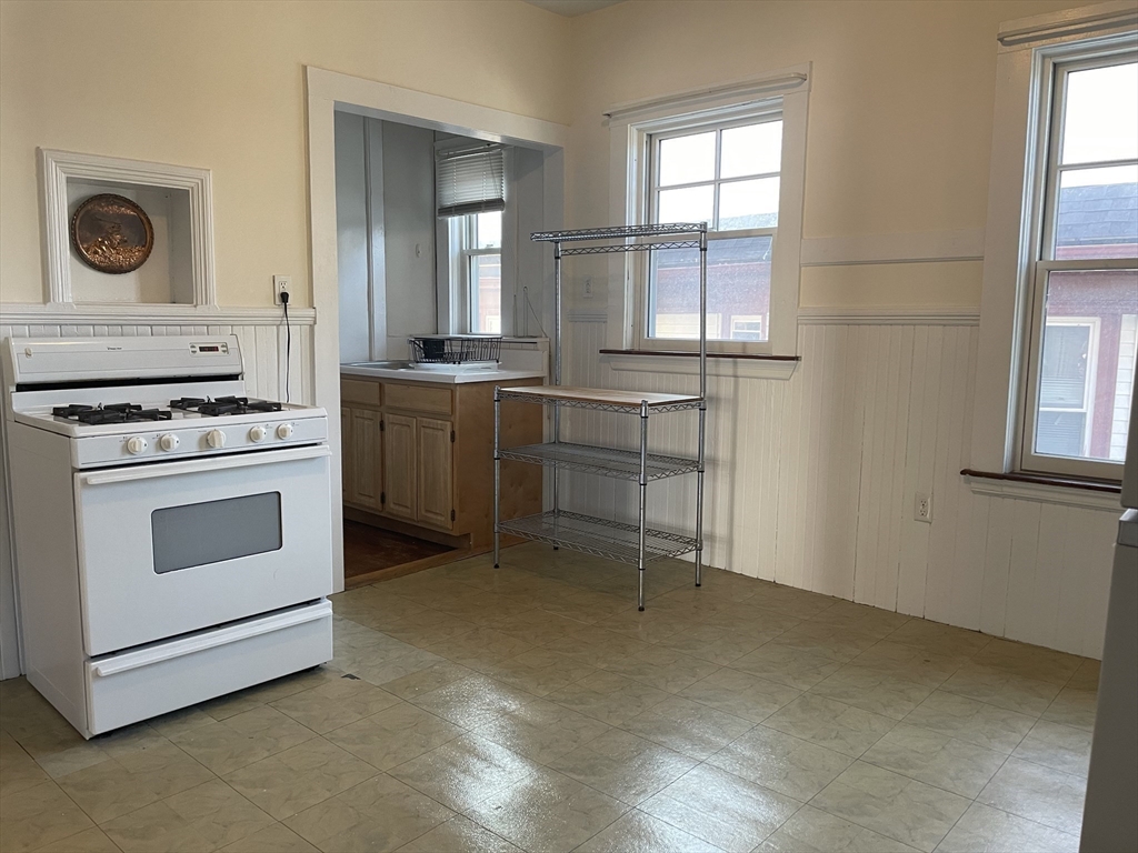 2 bed, 2 bath apartment for rent at 28 Glen Rd Unit 2, Jamaica Plain — photo 7 of 9