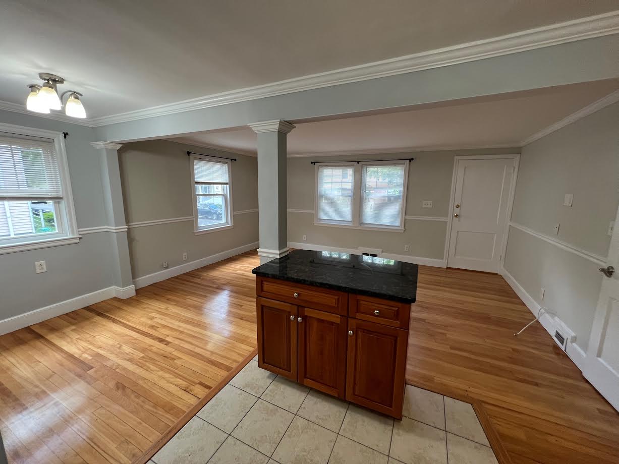 2.5 bed, 1 bath apartment for rent at 28 Glenellen Rd Unit 1, West Roxbury — photo 3 of 14