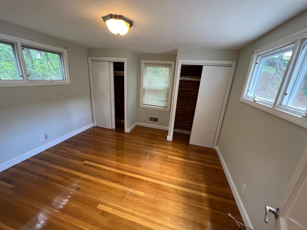 2.5 bed, 1 bath apartment for rent at 28 Glenellen Rd Unit 1, West Roxbury — photo 9 of 14