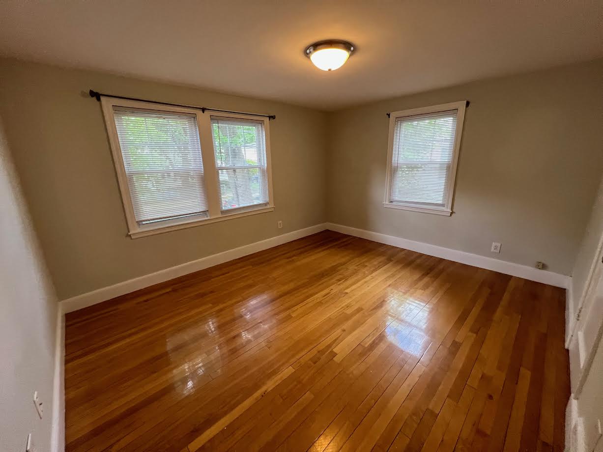 2.5 bed, 1 bath apartment for rent at 28 Glenellen Rd Unit 1, West Roxbury — photo 7 of 14
