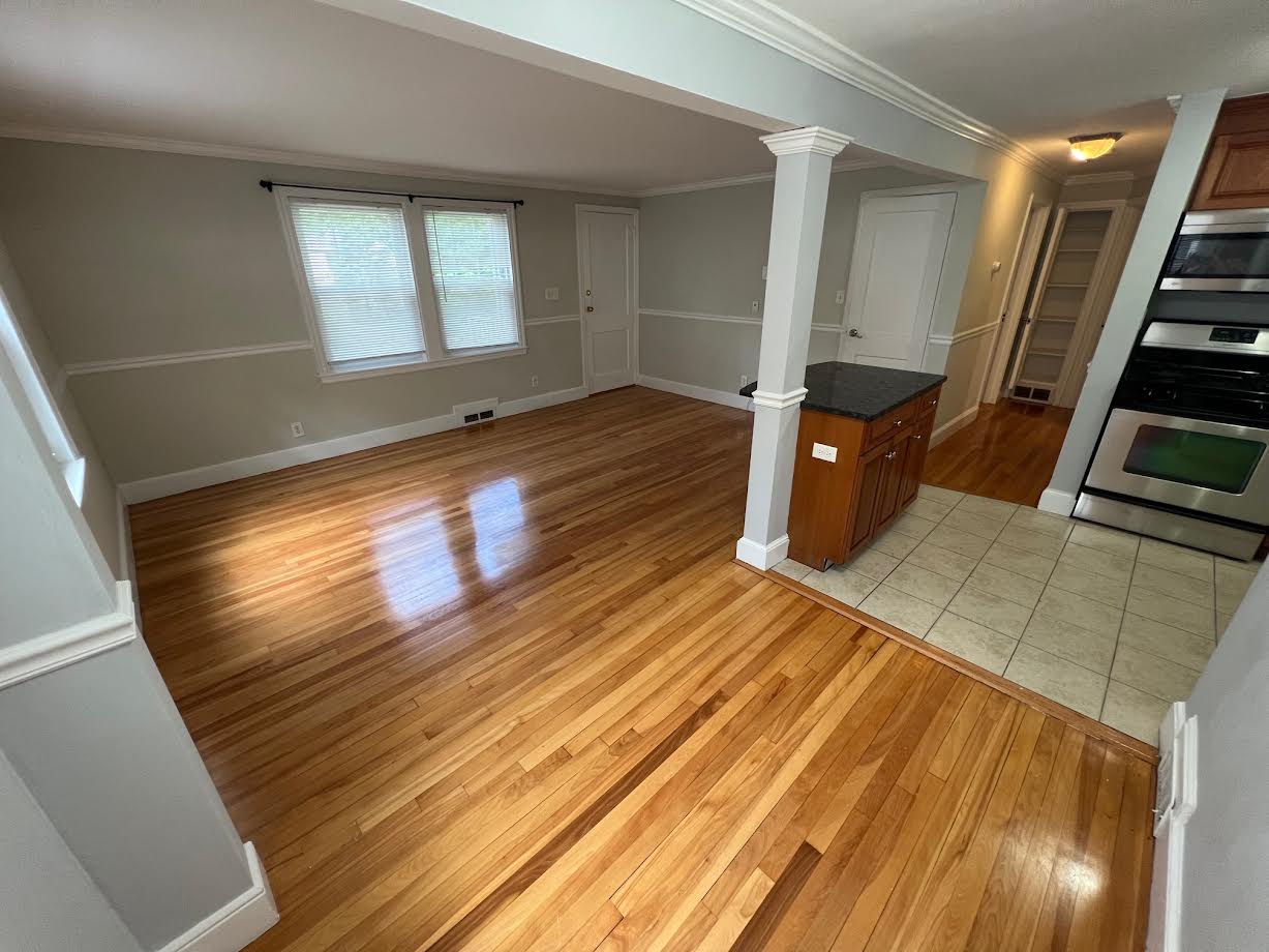 2.5 bed, 1 bath apartment for rent at 28 Glenellen Rd Unit 1, West Roxbury — photo 4 of 14