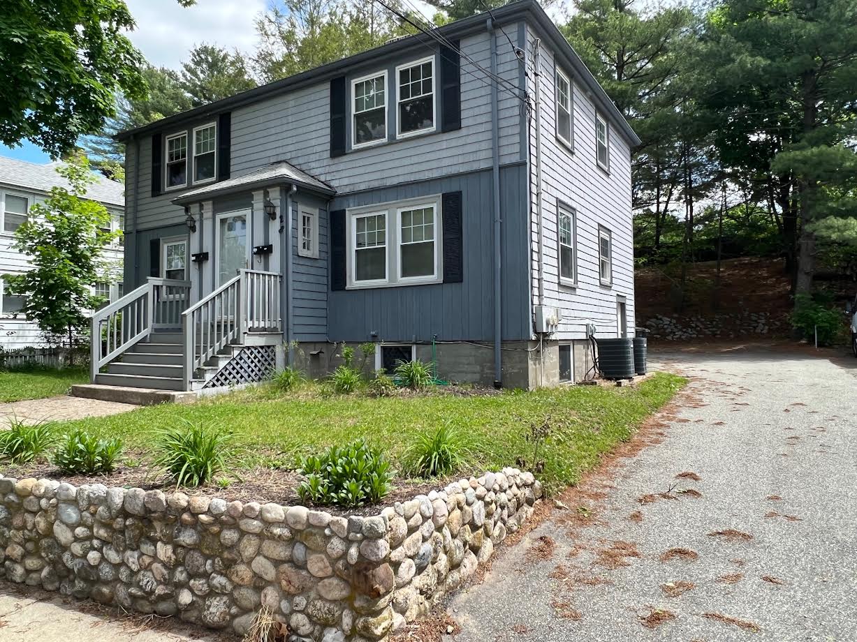 2.5 bed, 1 bath apartment for rent at 28 Glenellen Rd Unit 1, West Roxbury — photo 12 of 14